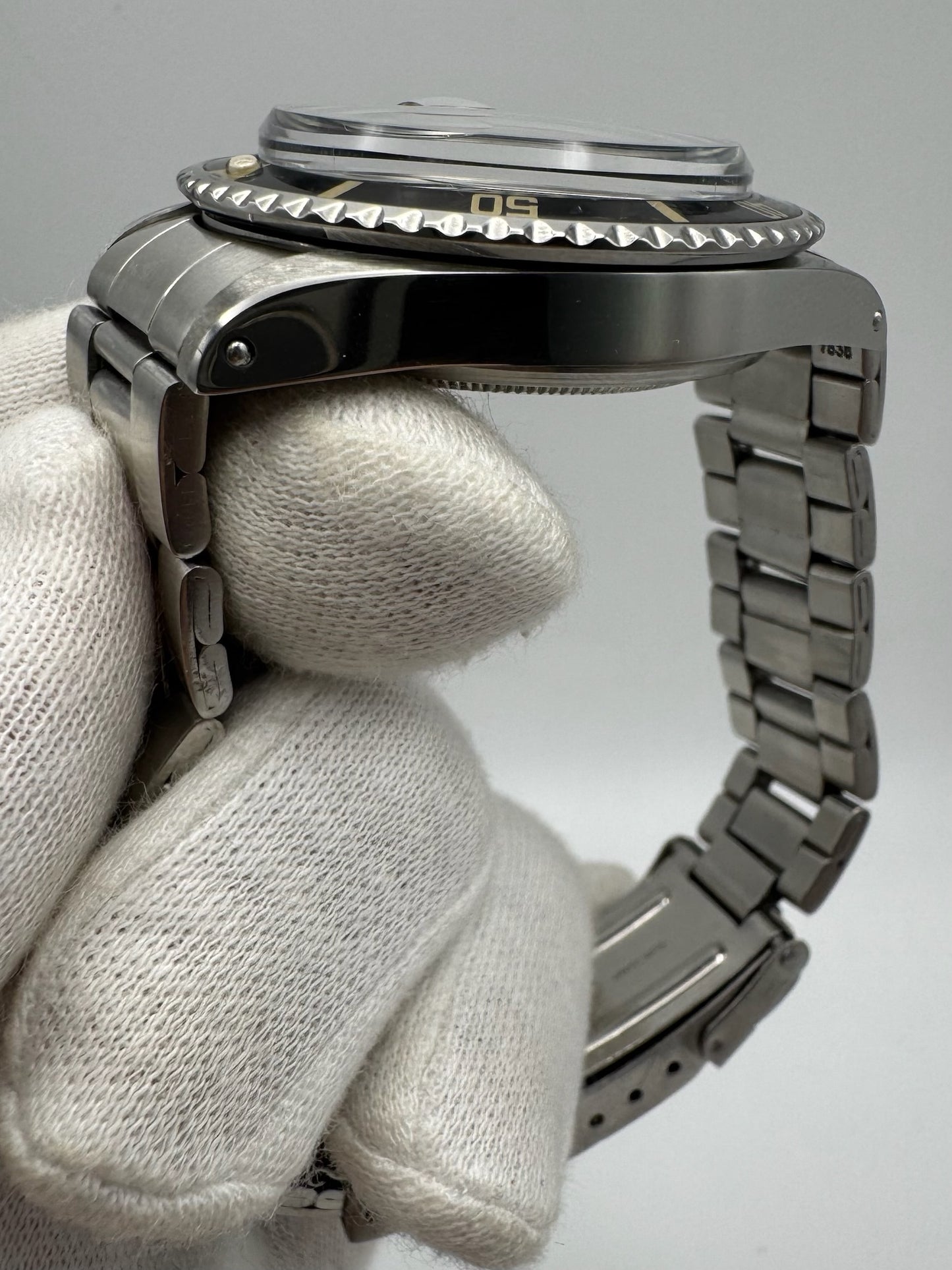 Rolex Submariner Date 1680 Red MK IV Yellow Patina 1969 (Serviced)