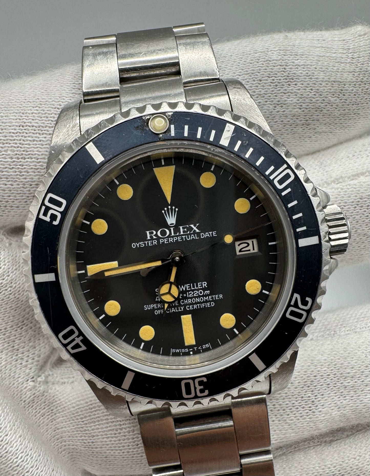 Rolex Sea-Dweller 16660 Matte Dial Heavy Patina 1981 (Full-Set/Unpolished)