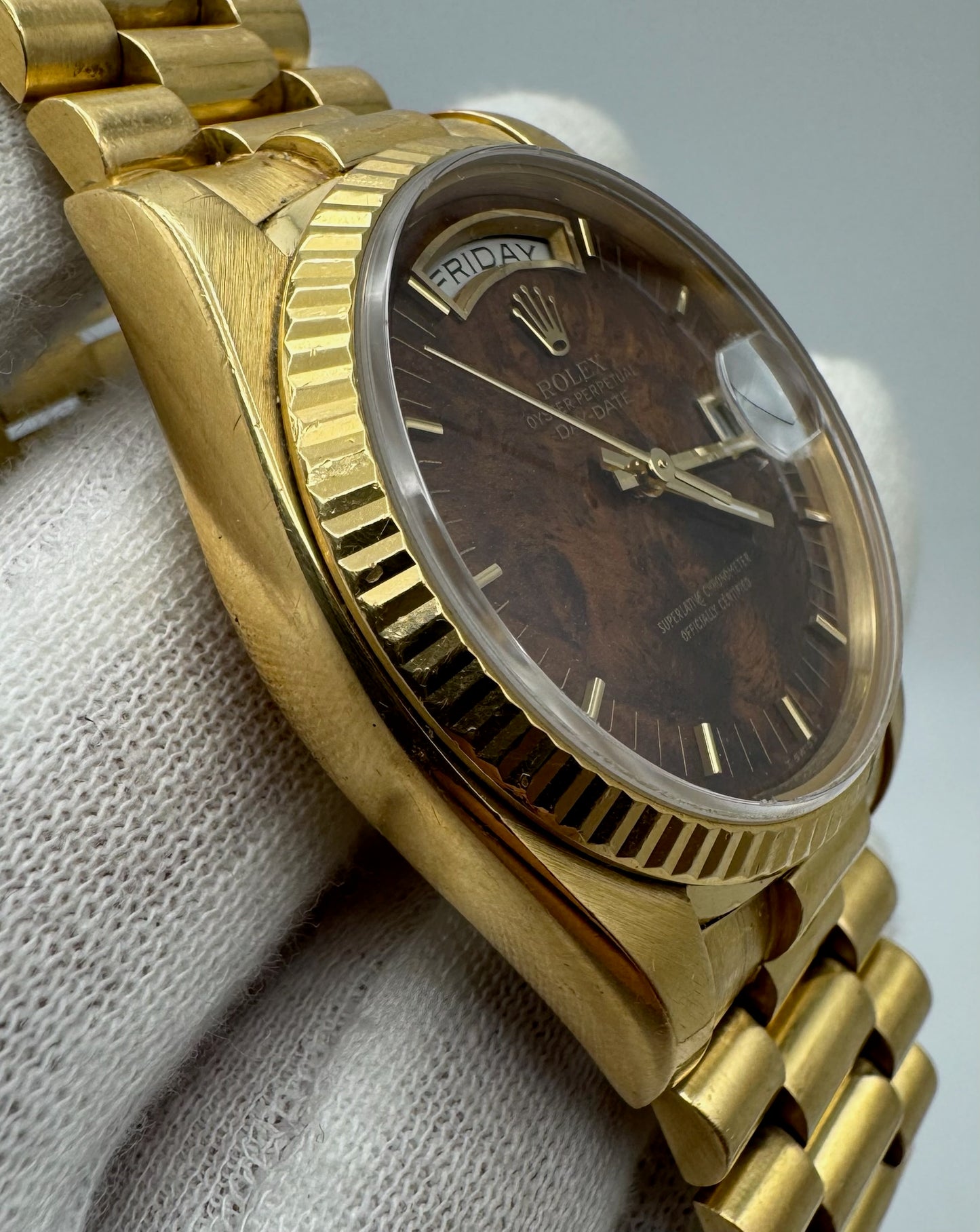 Rolex Day-Date 36 Yellow Gold Rare Wood Dial 1986 (Full-Set/Unpolished)