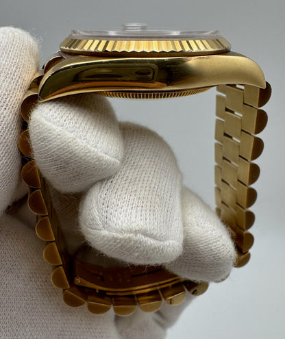 Rolex Day-Date 36 Full Gold OEM Blue Vignette Diamond Dial 1995 (Box & Service Papers/Unpolished)