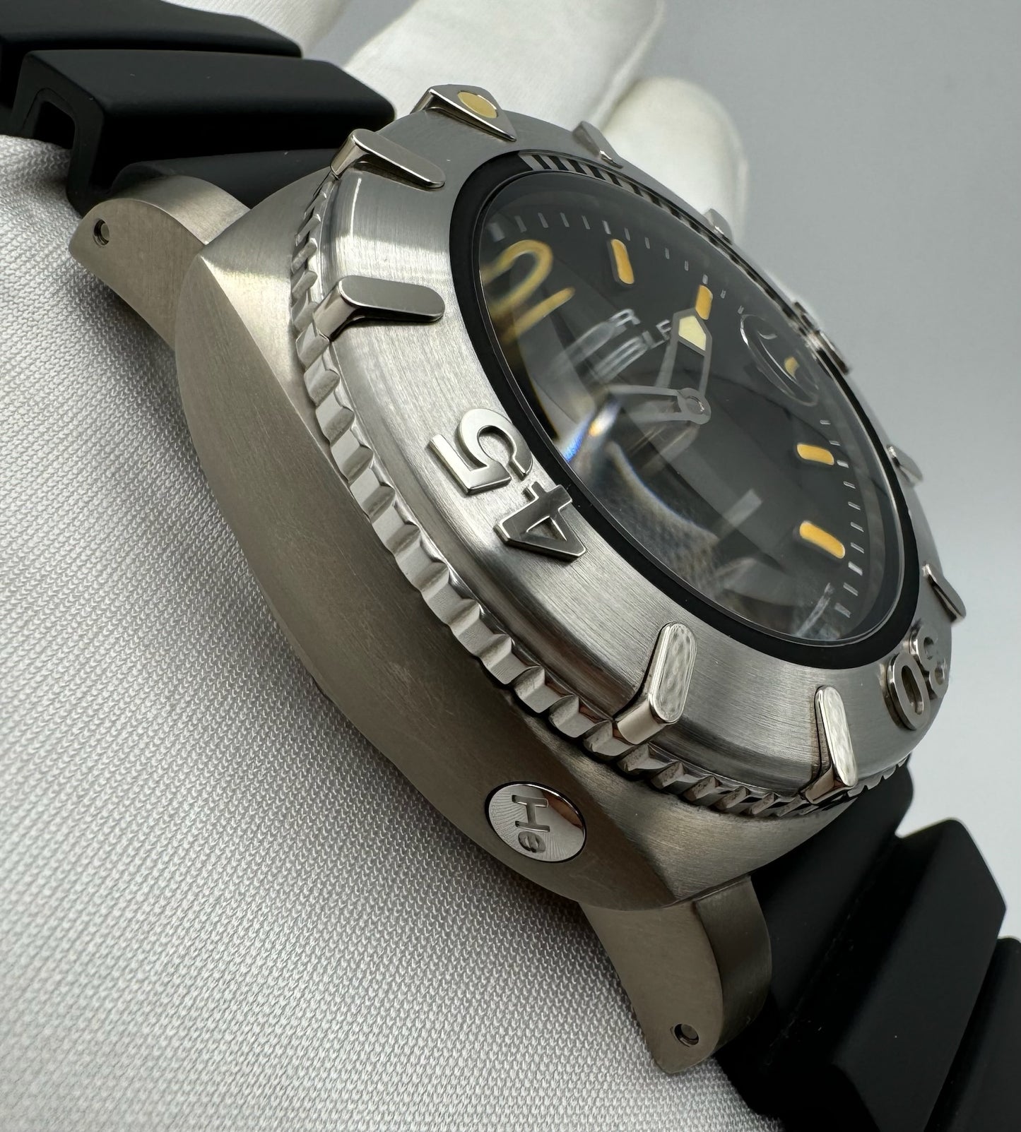 Panerai Luminor Submersible 2500m Titanium “Subzilla” (Full-Set)