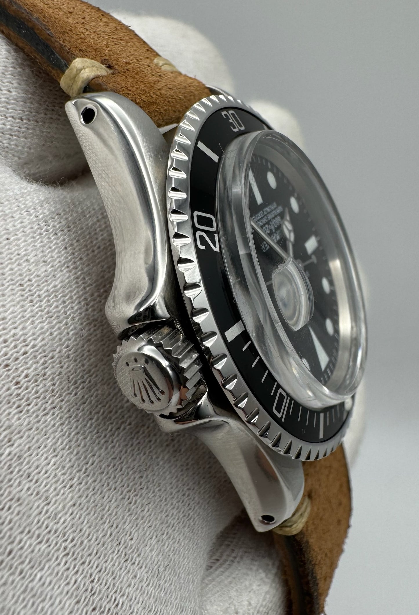 Rolex Submariner Date 1680 Steel Black Service Dial 1977