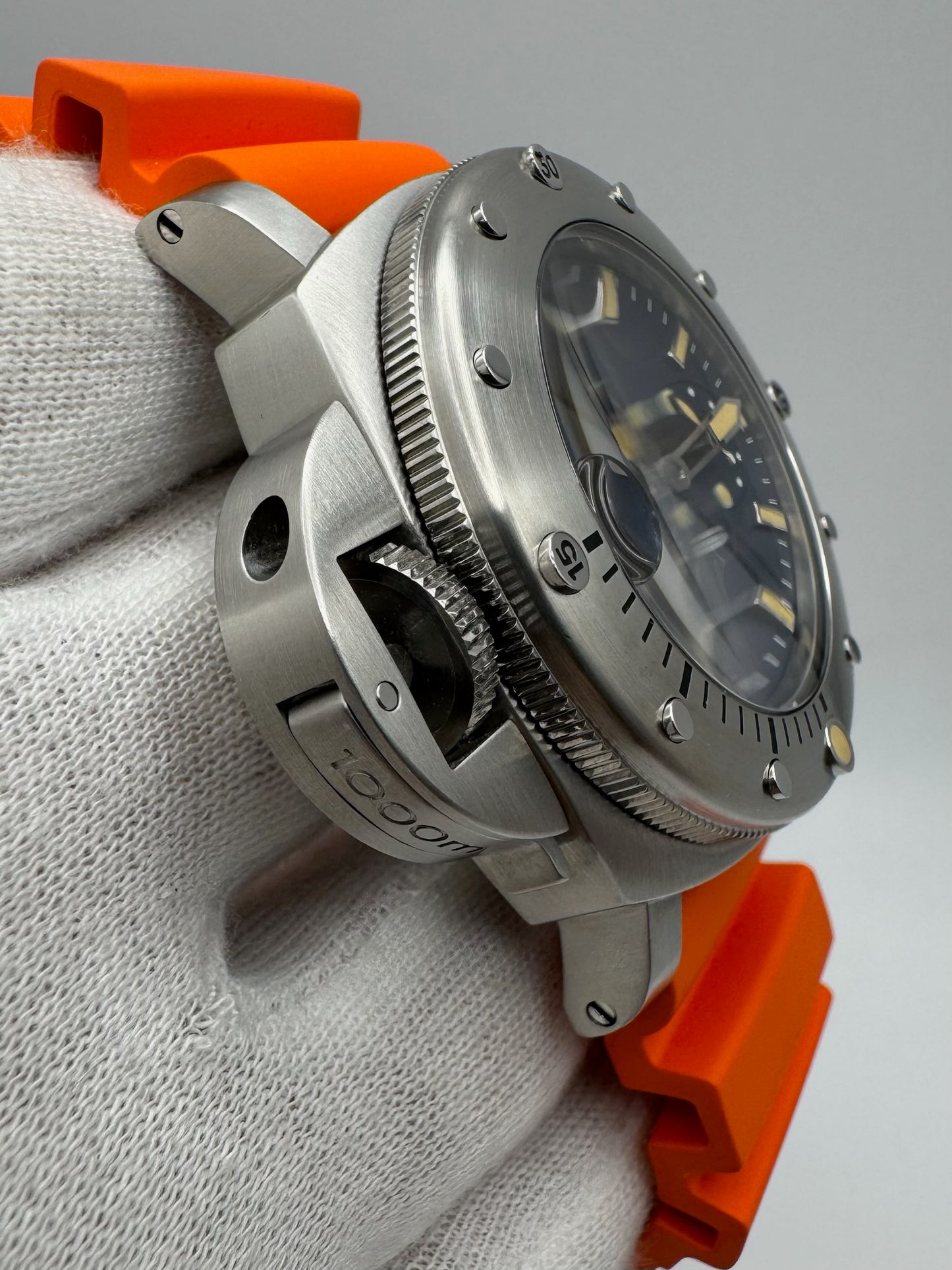 Panerai Luminor Submersible “La Bomba” Blue Dial Yellow Patina 2006 (Full-Set)