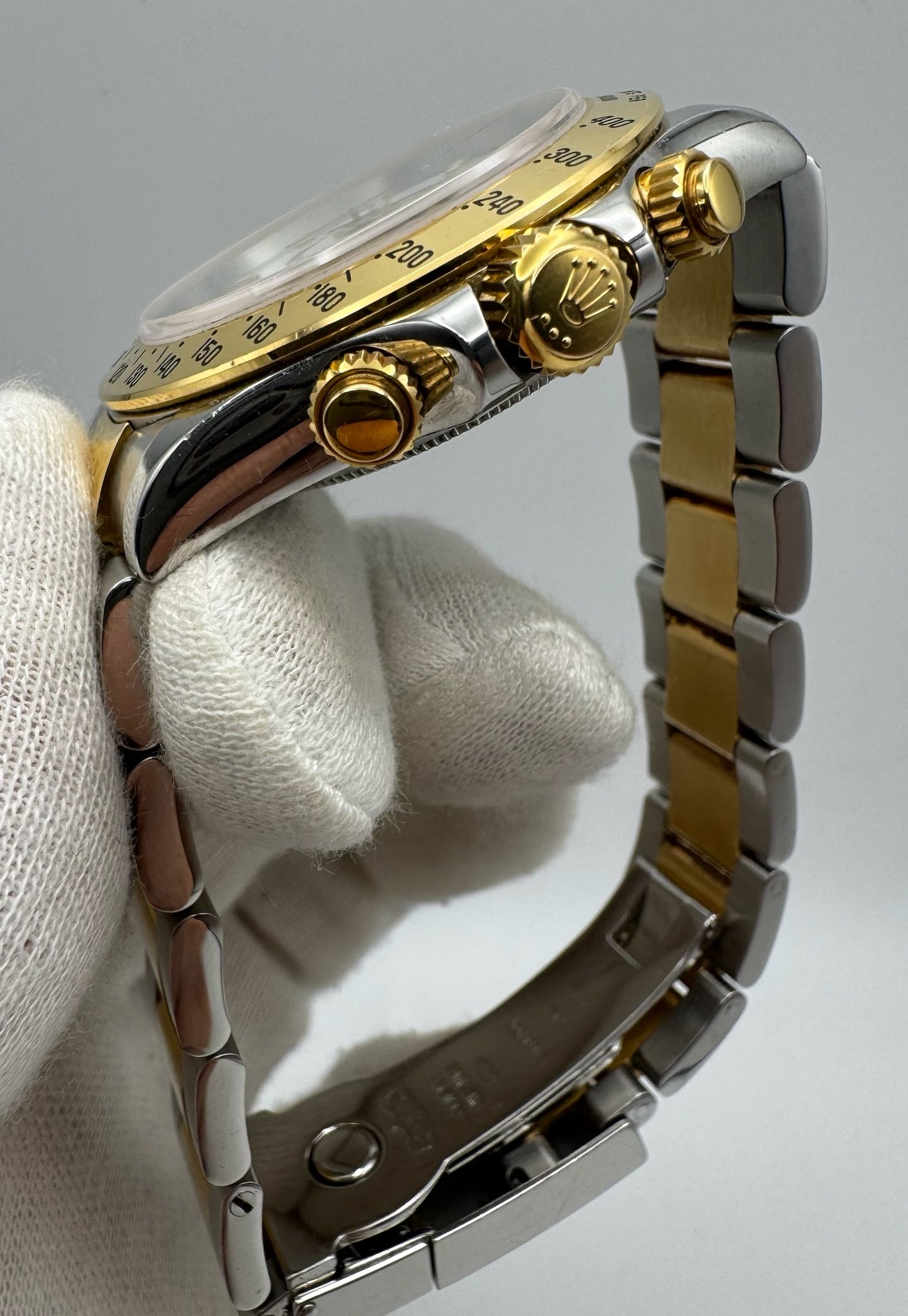 Rolex Daytona 116523 Steel/Yellow Gold White Dial Original Owner 2004 (Full-Set/Unpolished)