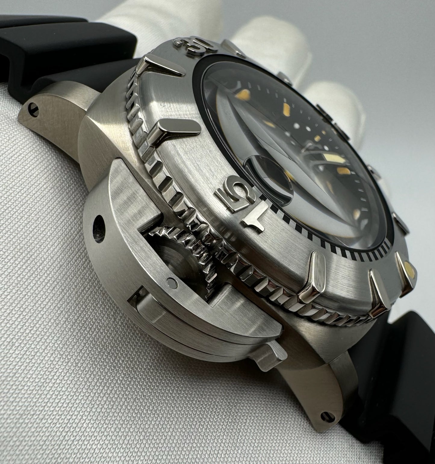 Panerai Luminor Submersible 2500m Titanium “Subzilla” (Full-Set)