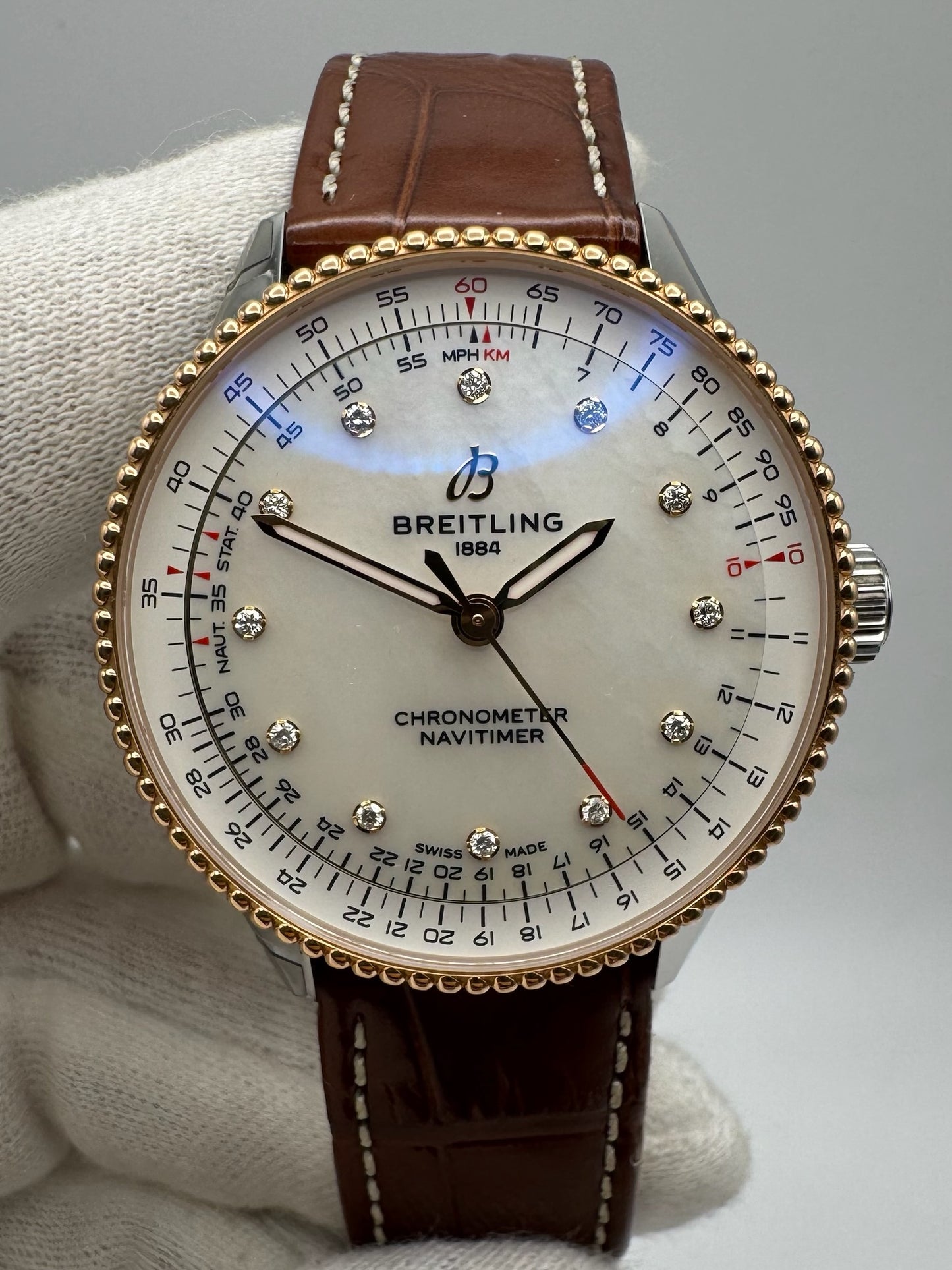 Breitling Navitimer 36 Mother Of Pearl Diamond Dial Special Edition (Full-Set/Mint)