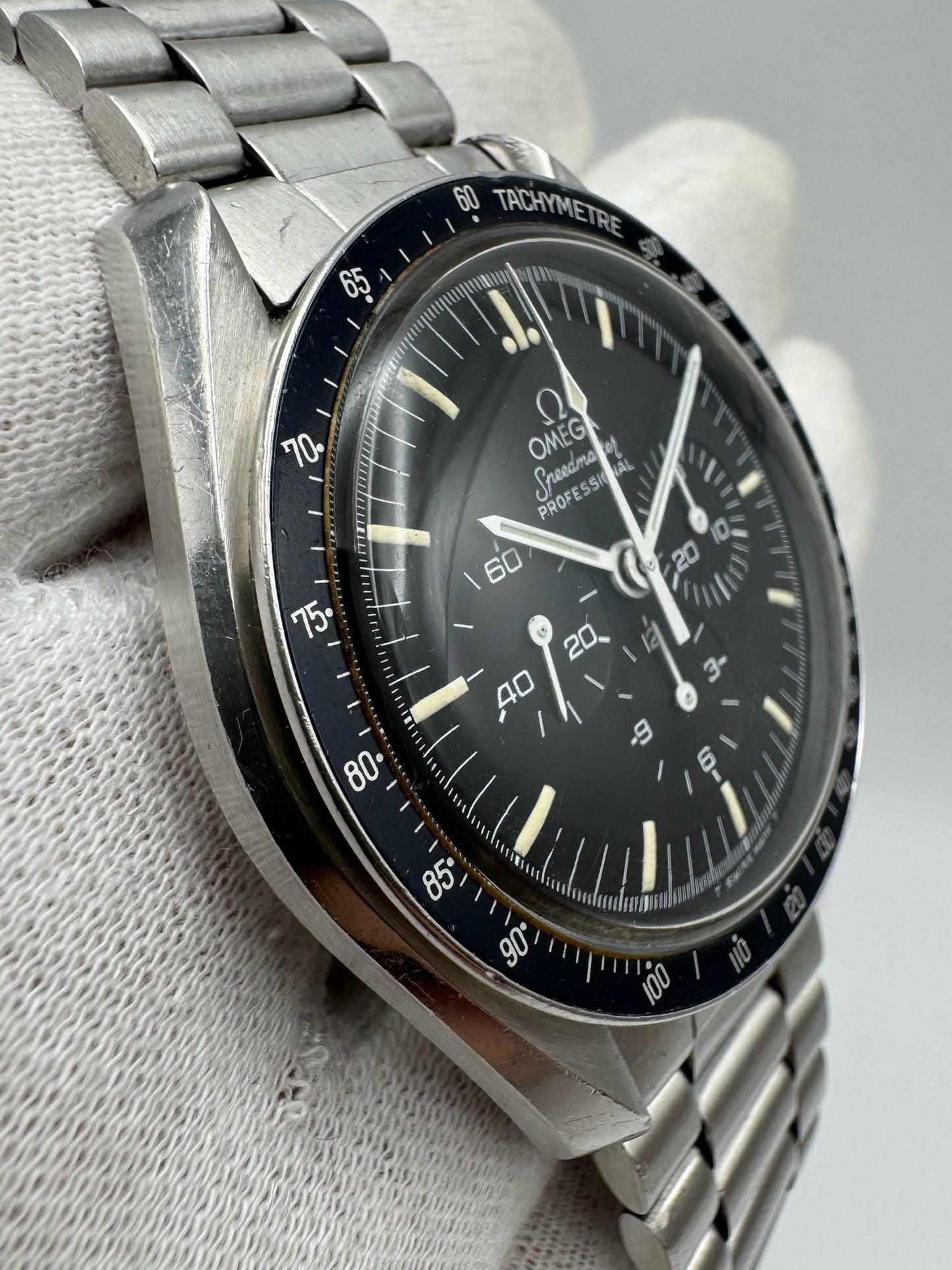 Omega Speedmaster Professional Moonwatch Full Steel Tritium Dial Blue Insert 1970’s (Unpolished)