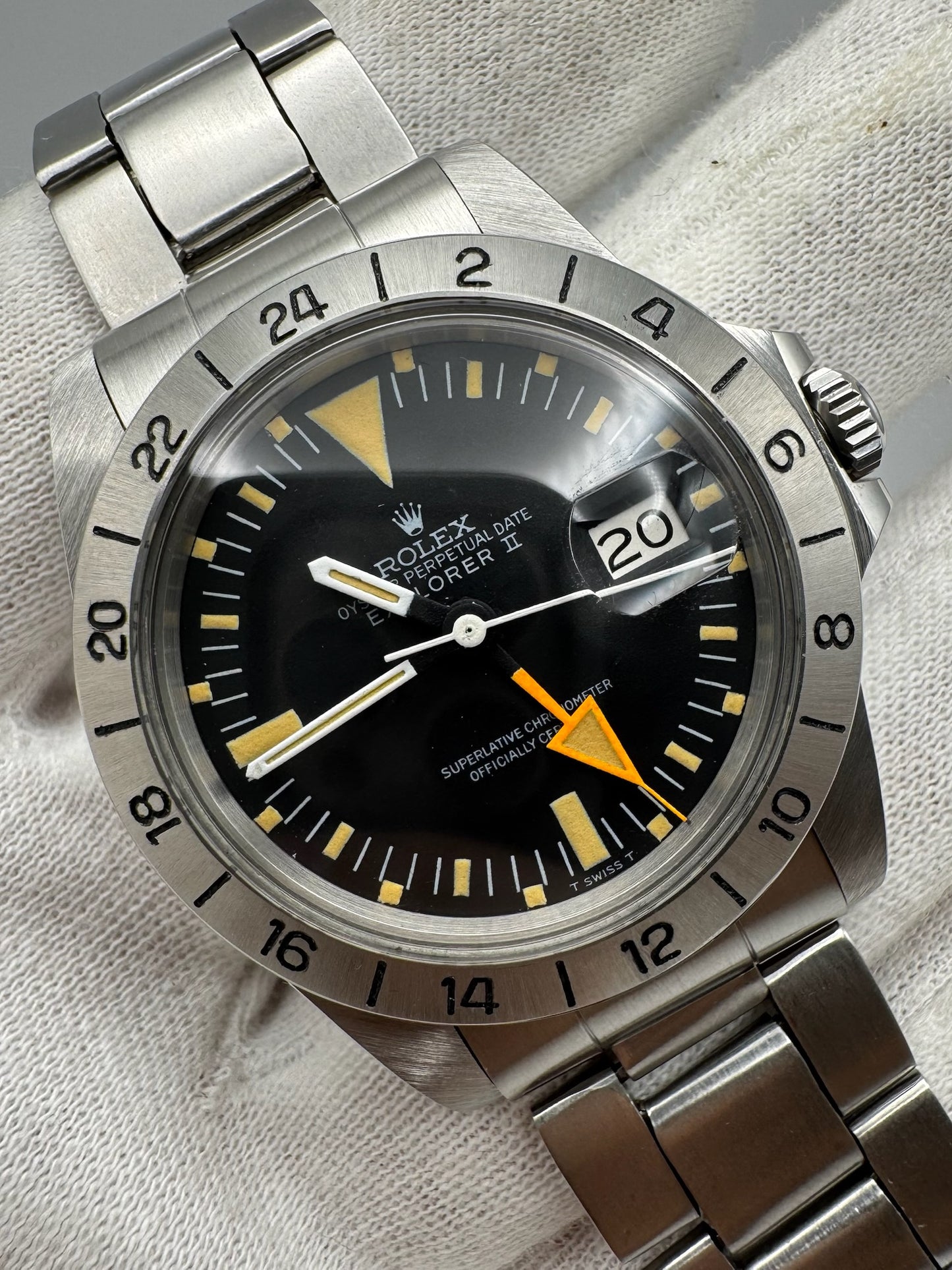 Rolex Explorer II 1655 Steve Mc Queen 1655 Full Steel Yellow Patina MK1 Straight Hand 1972 (Box/Mint/Serviced)