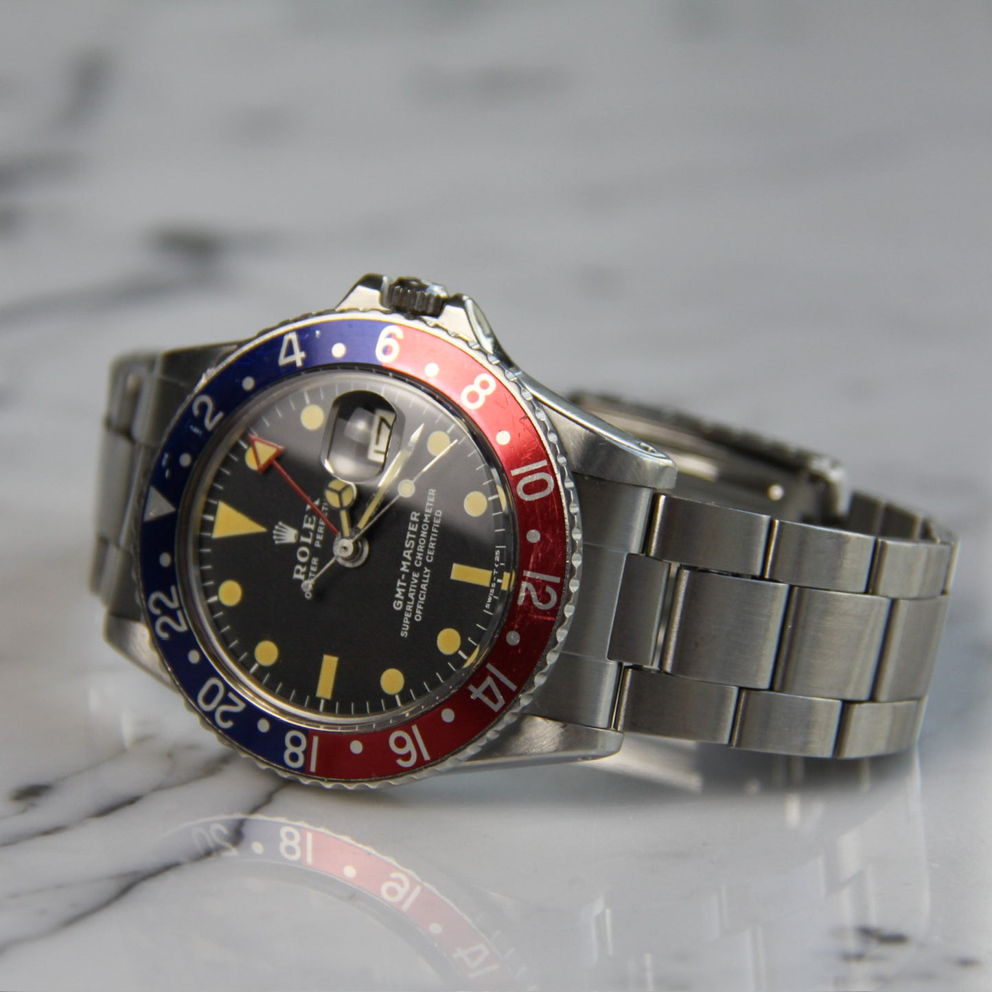 Rolex GMT-Master 1675 MK2 Heavy Patina All Red GMT Hand Pepsi Red Back 1971 (Full-Set/Serviced)