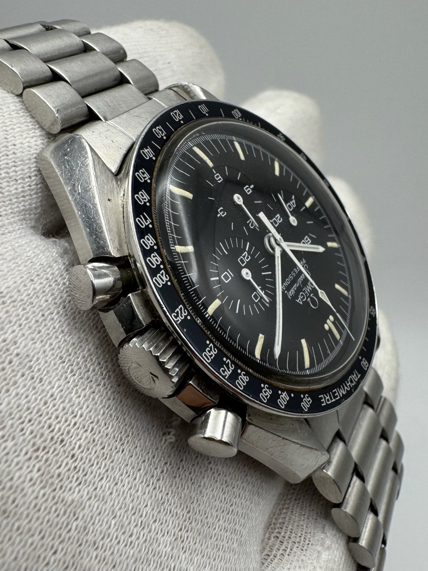 Omega Speedmaster Professional Moonwatch Full Steel Tritium Dial Blue Insert 1970’s (Unpolished)