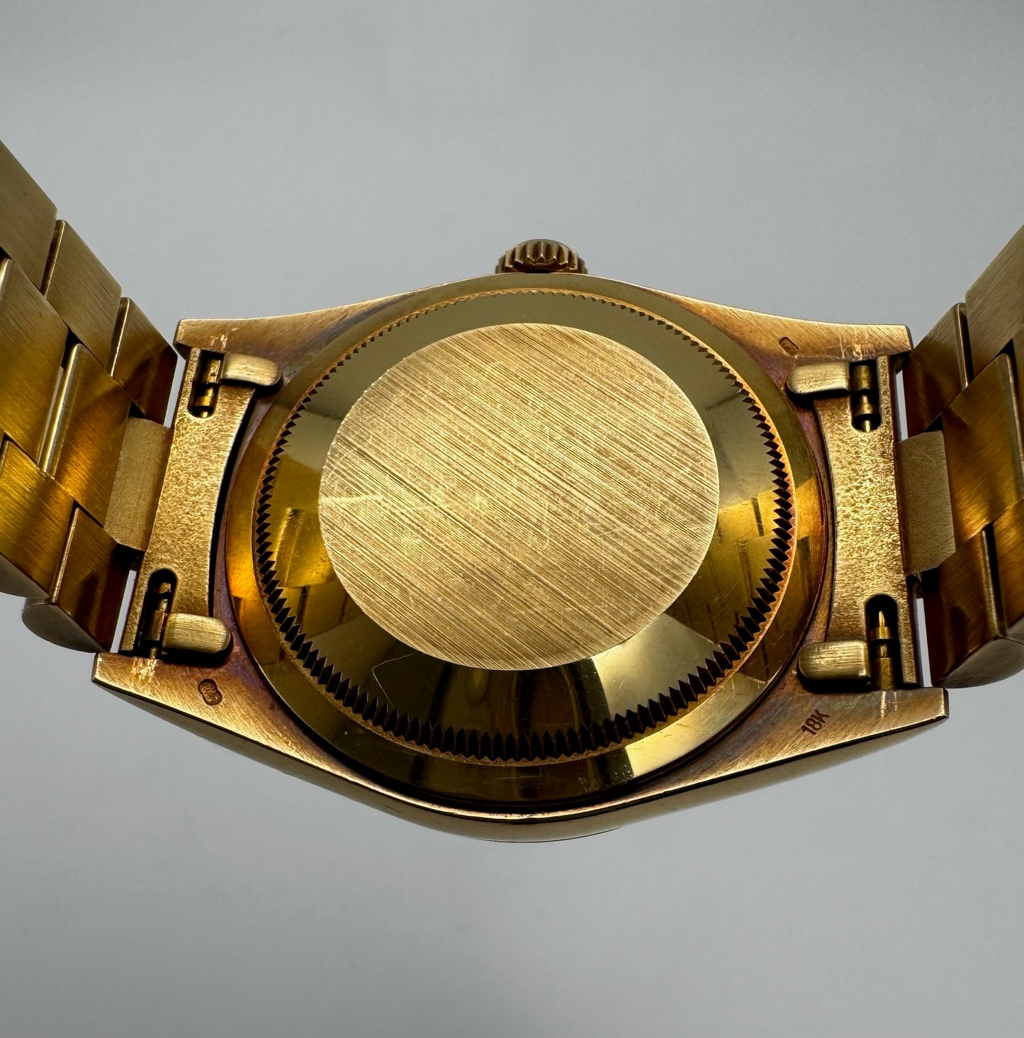 Rolex Day-Date 36 Full Gold OEM Blue Vignette Diamond Dial 1995 (Box & Service Papers/Unpolished)