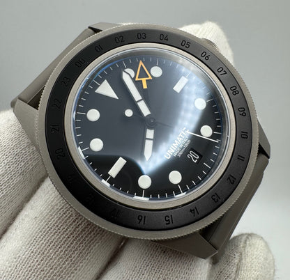 Unimatic Modello Uno GMT Blasted Titanium Swiss Movement Ltd Edition 100pcs 2022 (Full-Set/Mint)