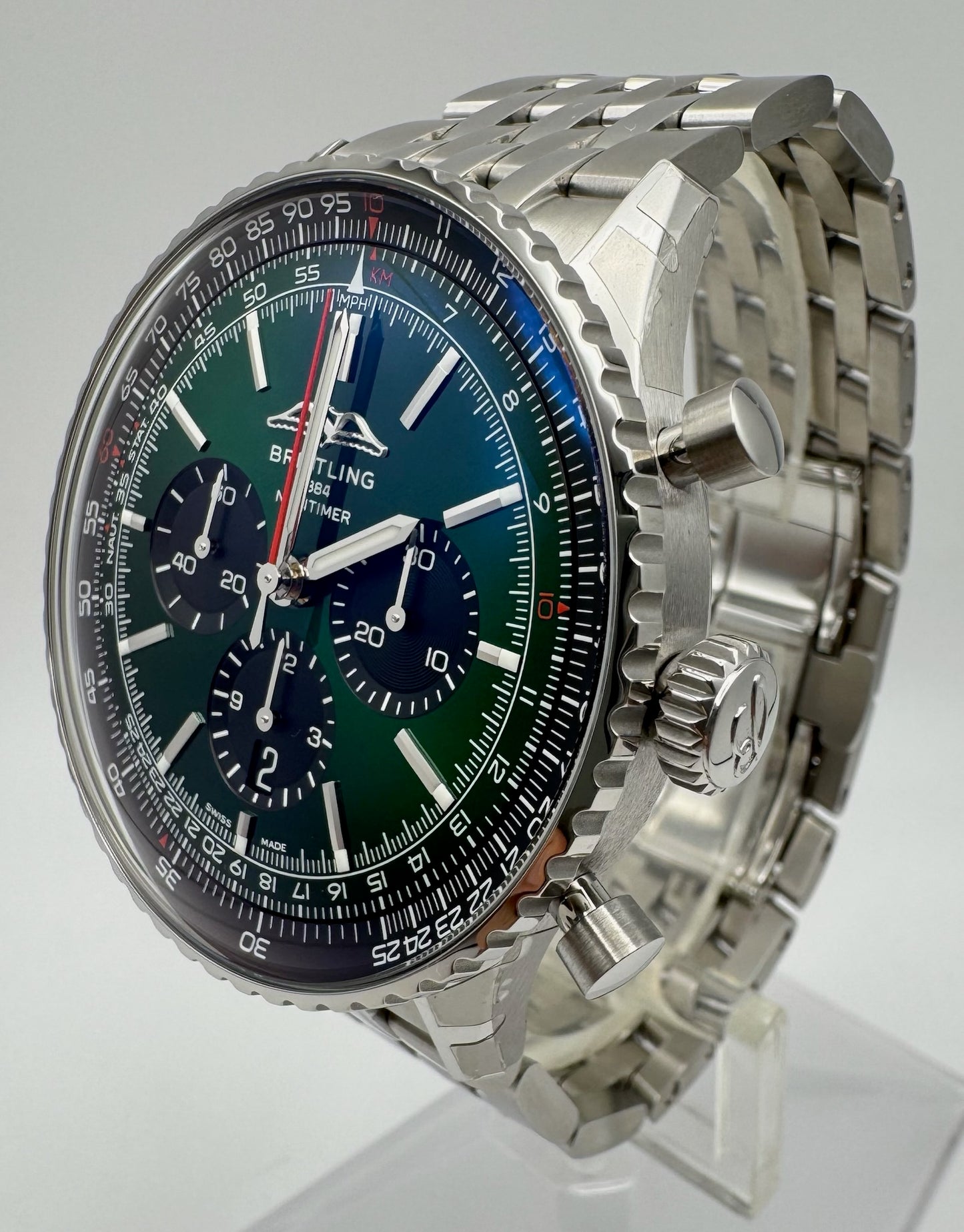 Breitling Navitimer 1 B01 Chronograph 46 Full Steel Green Dial (Full-Set/Mint)