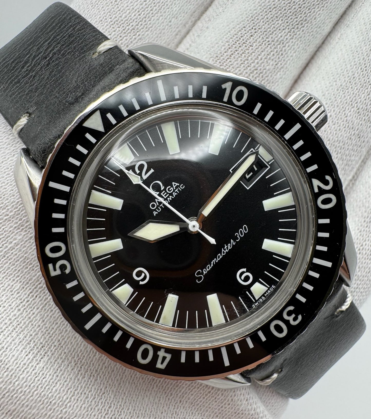 Omega Seamaster 300 Automatic (Unpolished)