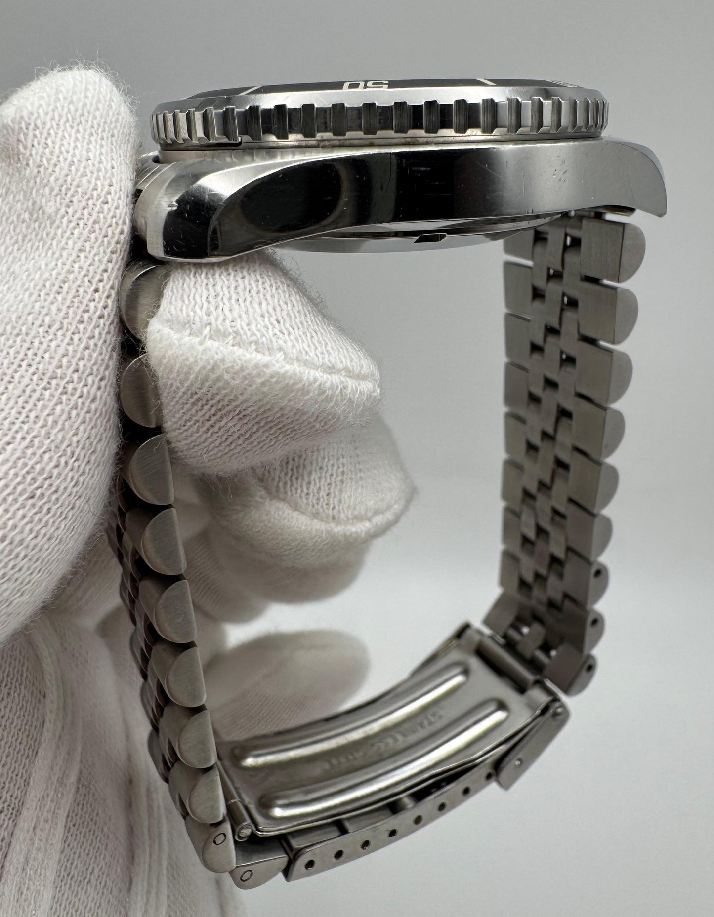 Heuer Professional Vintage Diver Full Steel Quartz Black Dial (Unpolished)