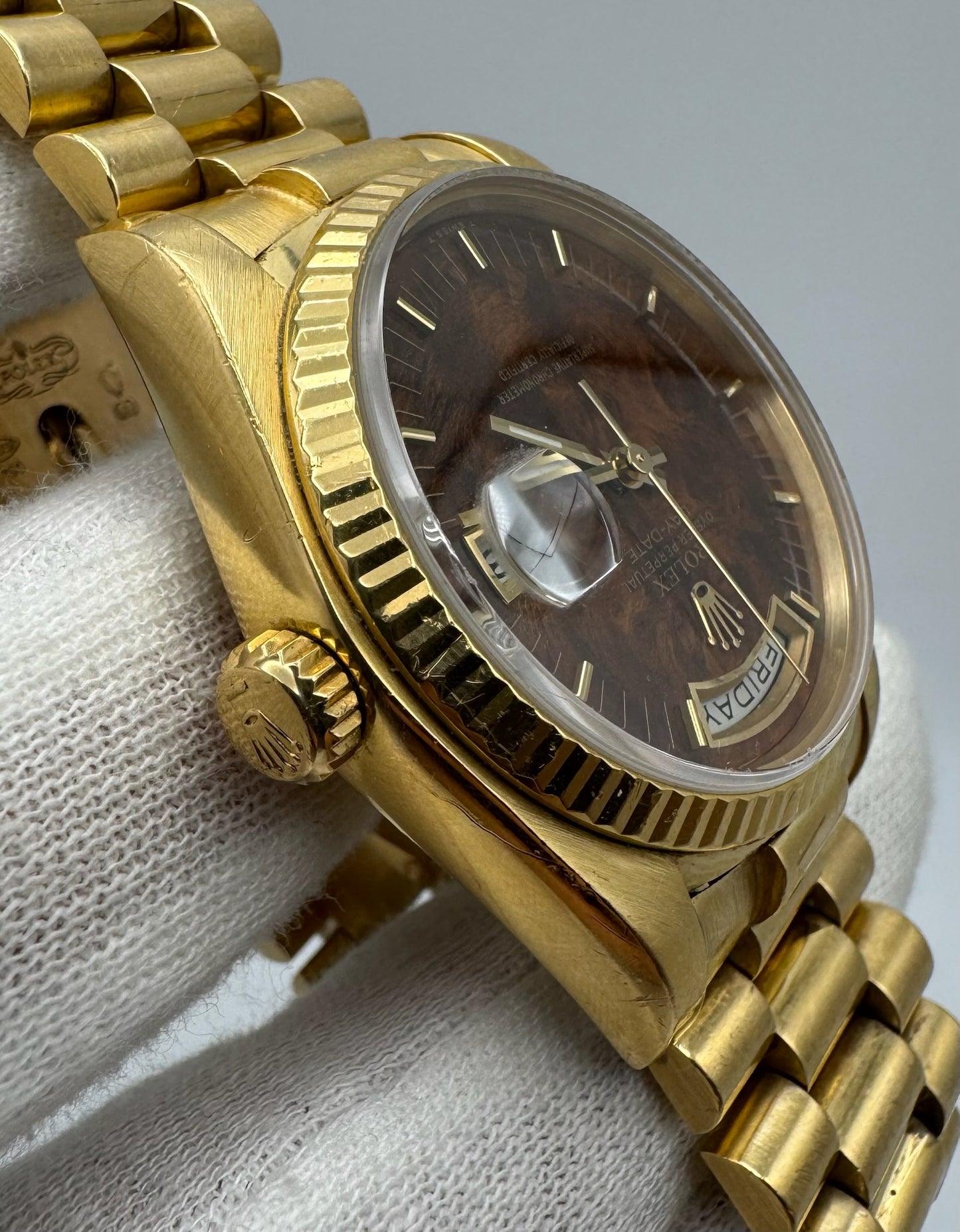 Rolex Day-Date 36 Yellow Gold Rare Wood Dial 1986 (Full-Set/Unpolished)