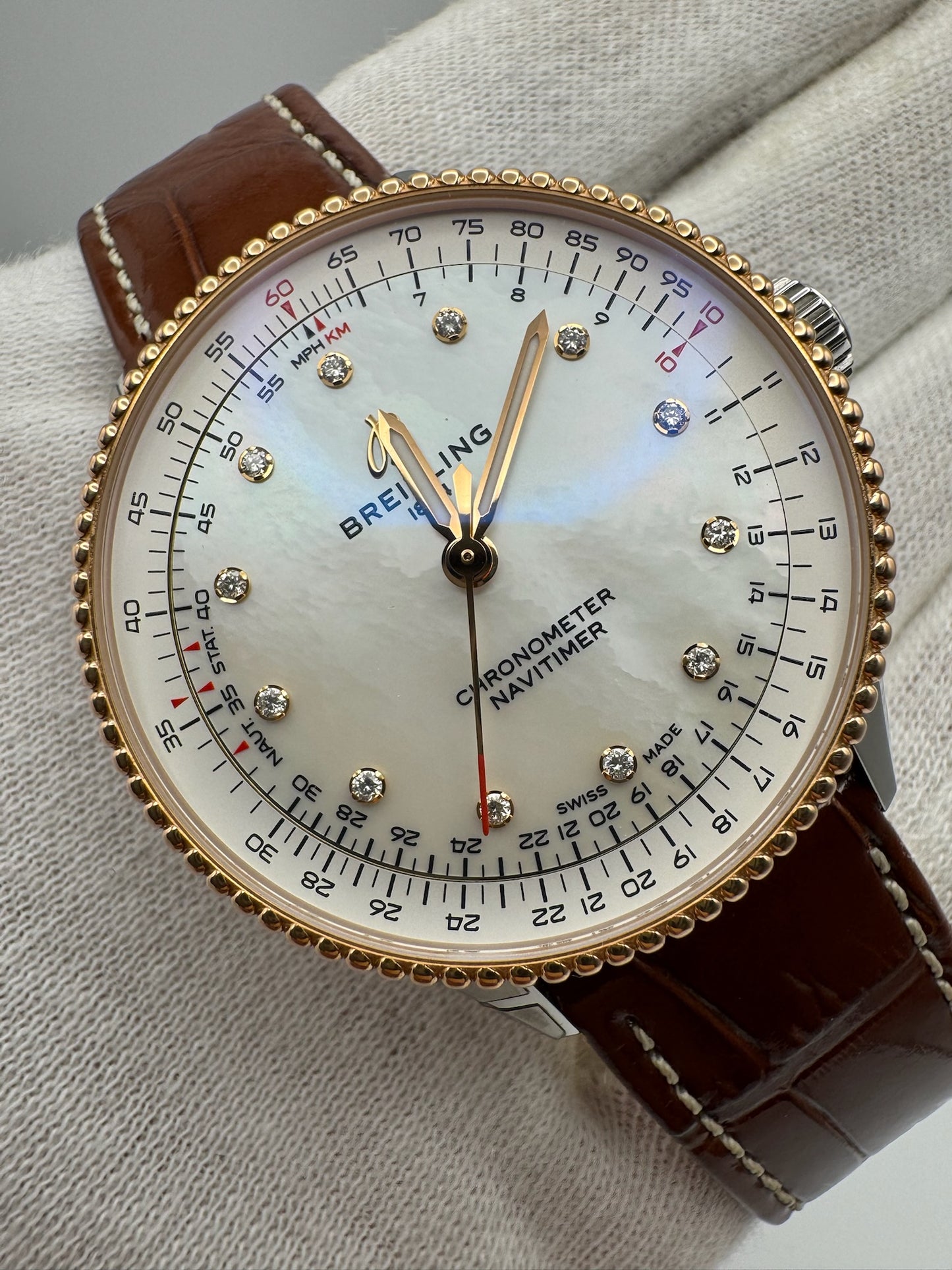 Breitling Navitimer 36 Mother Of Pearl Diamond Dial Special Edition (Full-Set/Mint)