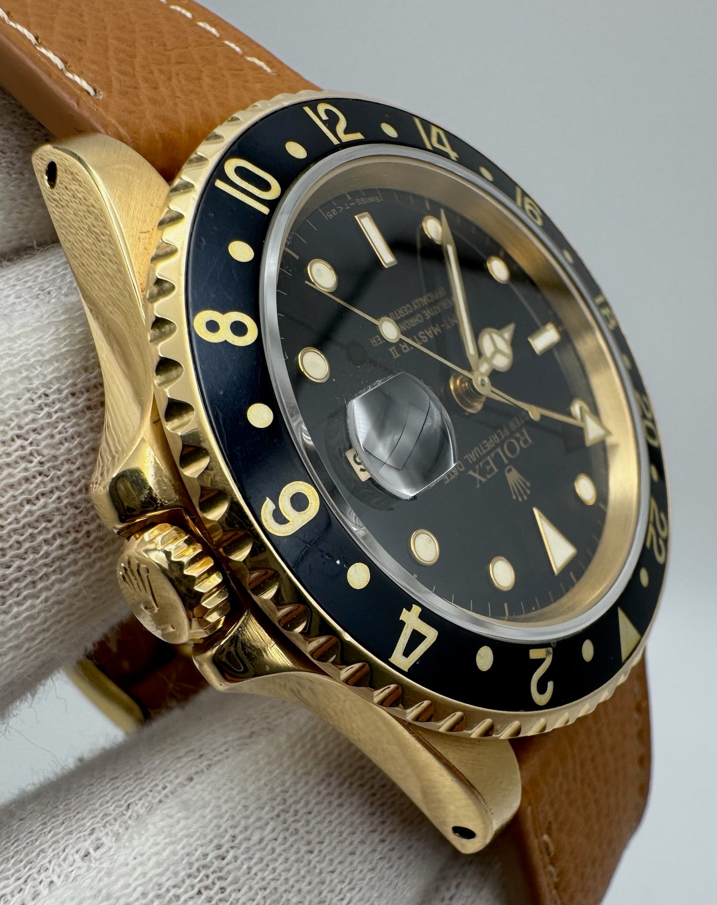 Rolex GMT-Master II 16718 Yellow Gold Head Black Tritium Dial 1991 (Mint/Serviced)