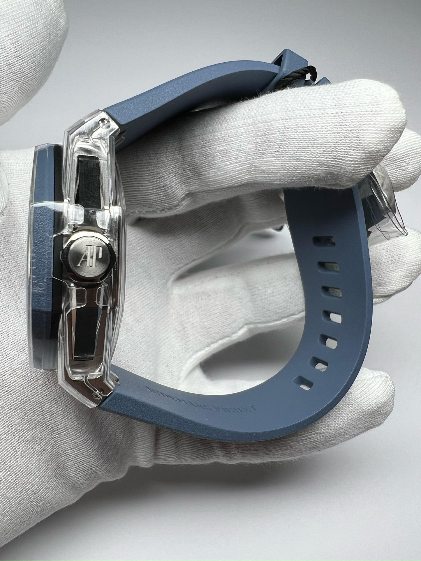 Audemars Piguet Royal Oak Offshore 43 Blue Dial 2025 (Full-Set/Unworn)