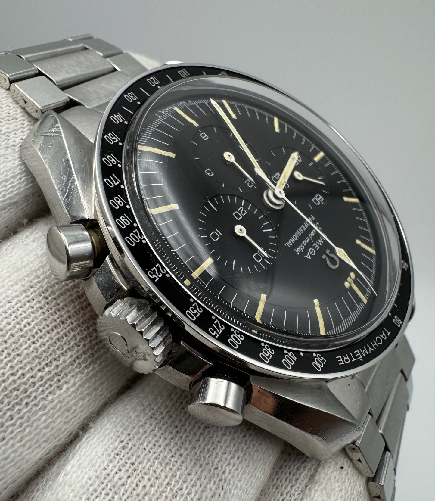 Omega Speedmaster Professional Moonwatch Chronograph Cal. 321 Full Steel Heavy Patina Original Owner 1965 (Unpolished)
