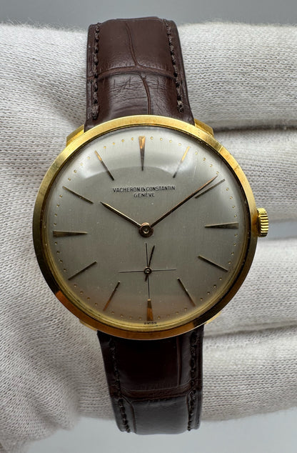 Vacheron Constantin Hooded Lugs Yellow Gold 34 Silver Dial Manual Winding Pristine Condition 1950s (Serviced)