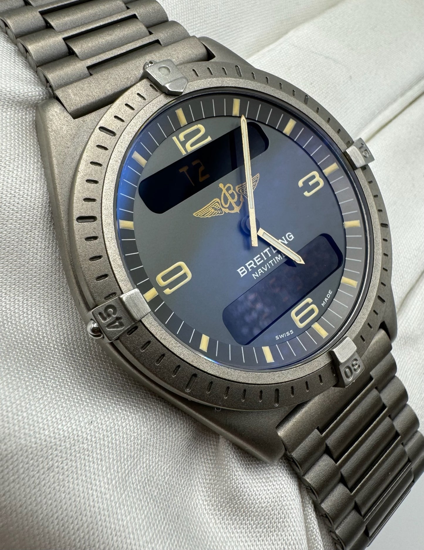 Breitling Aerospace Titanium with Tritium Dial (Unworn/Full-Set)