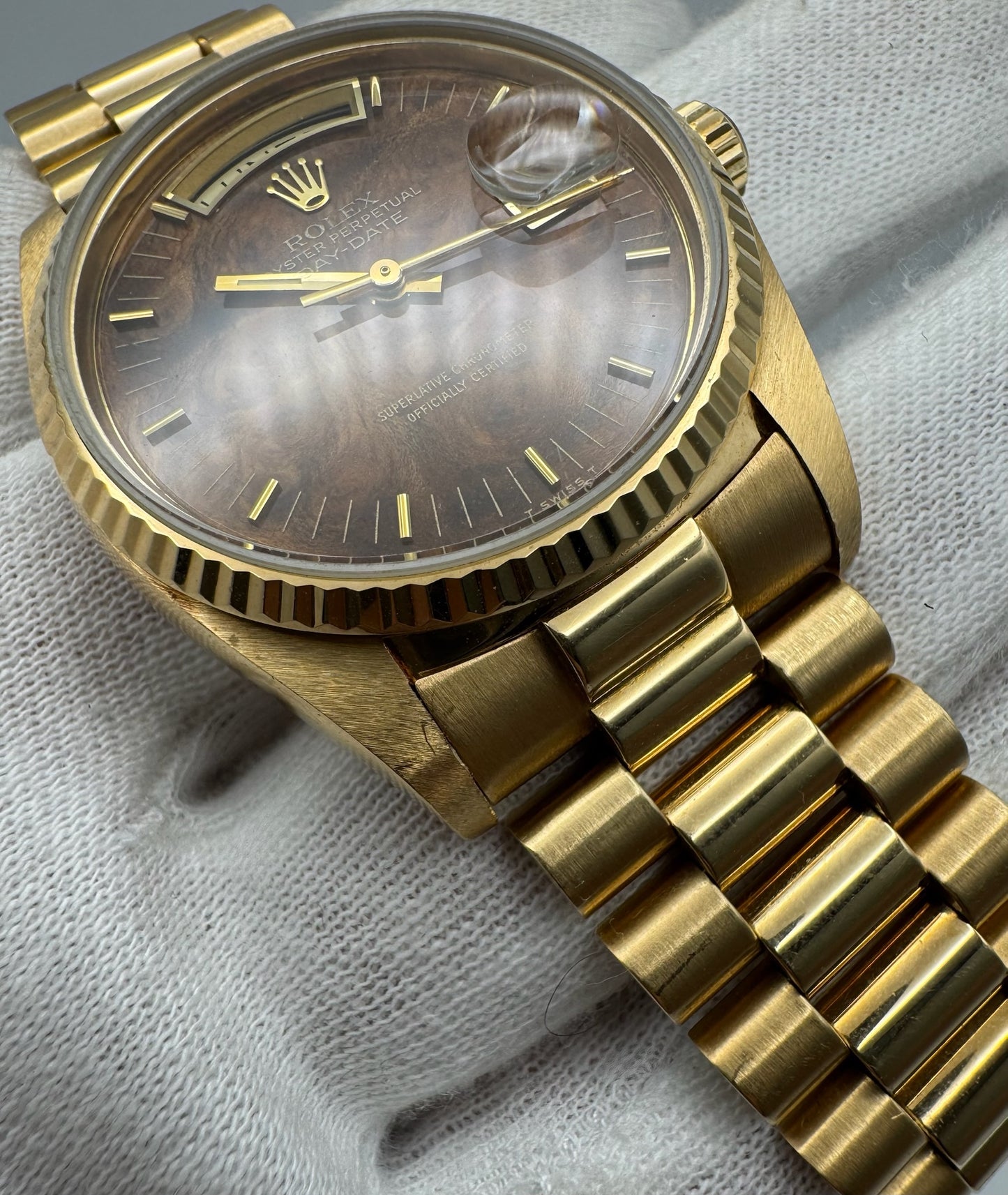Rolex Day-Date 36 Full Gold Rare Wood Dial 1982 (Full-Set/Unpolished/Serviced)