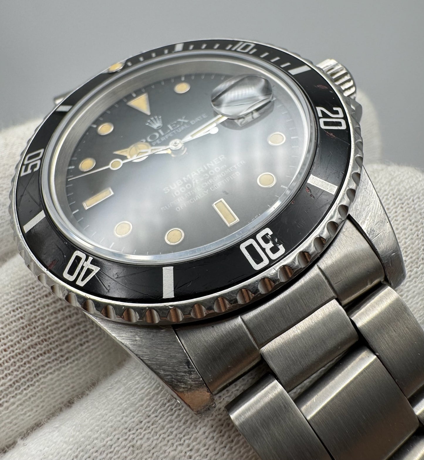 Rolex Submariner Date 16800 Ghost/Grey Dial Yellow Patina 1986 (Unpolished/Serviced)