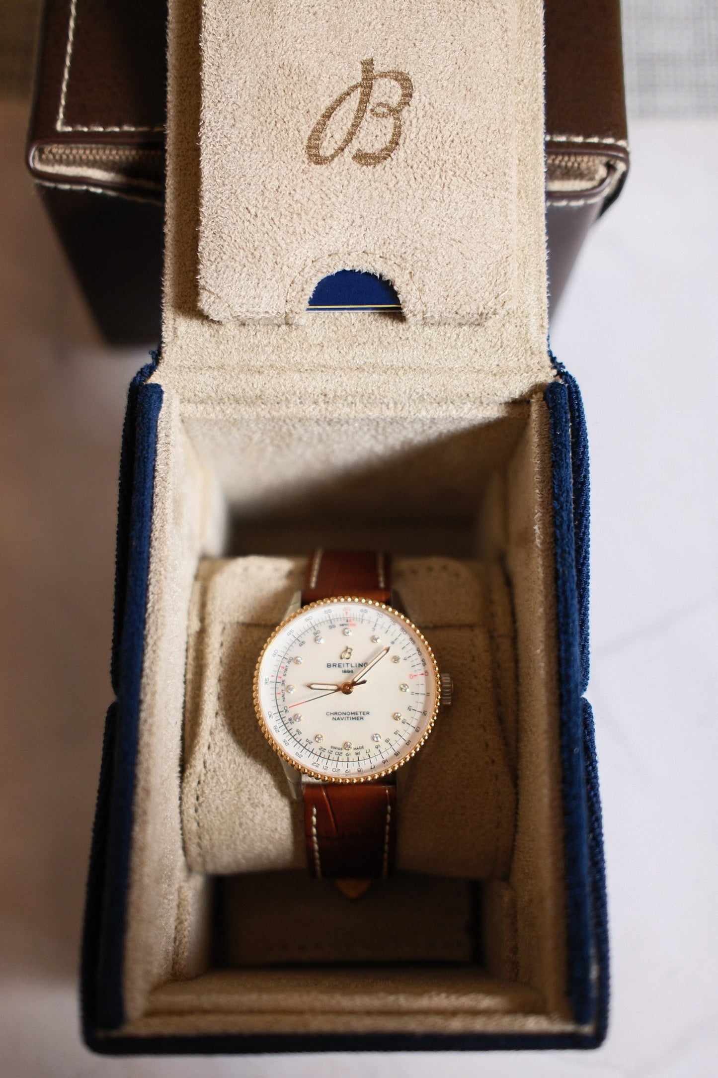 Breitling Navitimer 36 Mother Of Pearl Diamond Dial Special Edition (Full-Set/Mint)