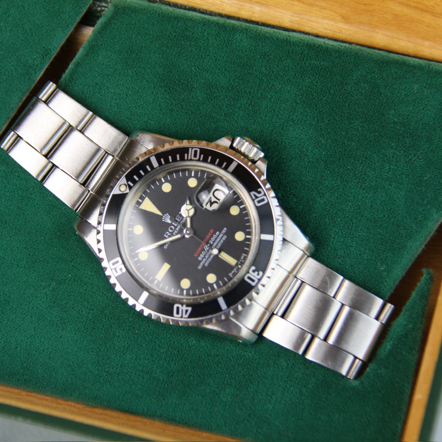 Rolex Submariner Date 1680 Red Yellow Patina 1970 (Full-Set/Unpolished)