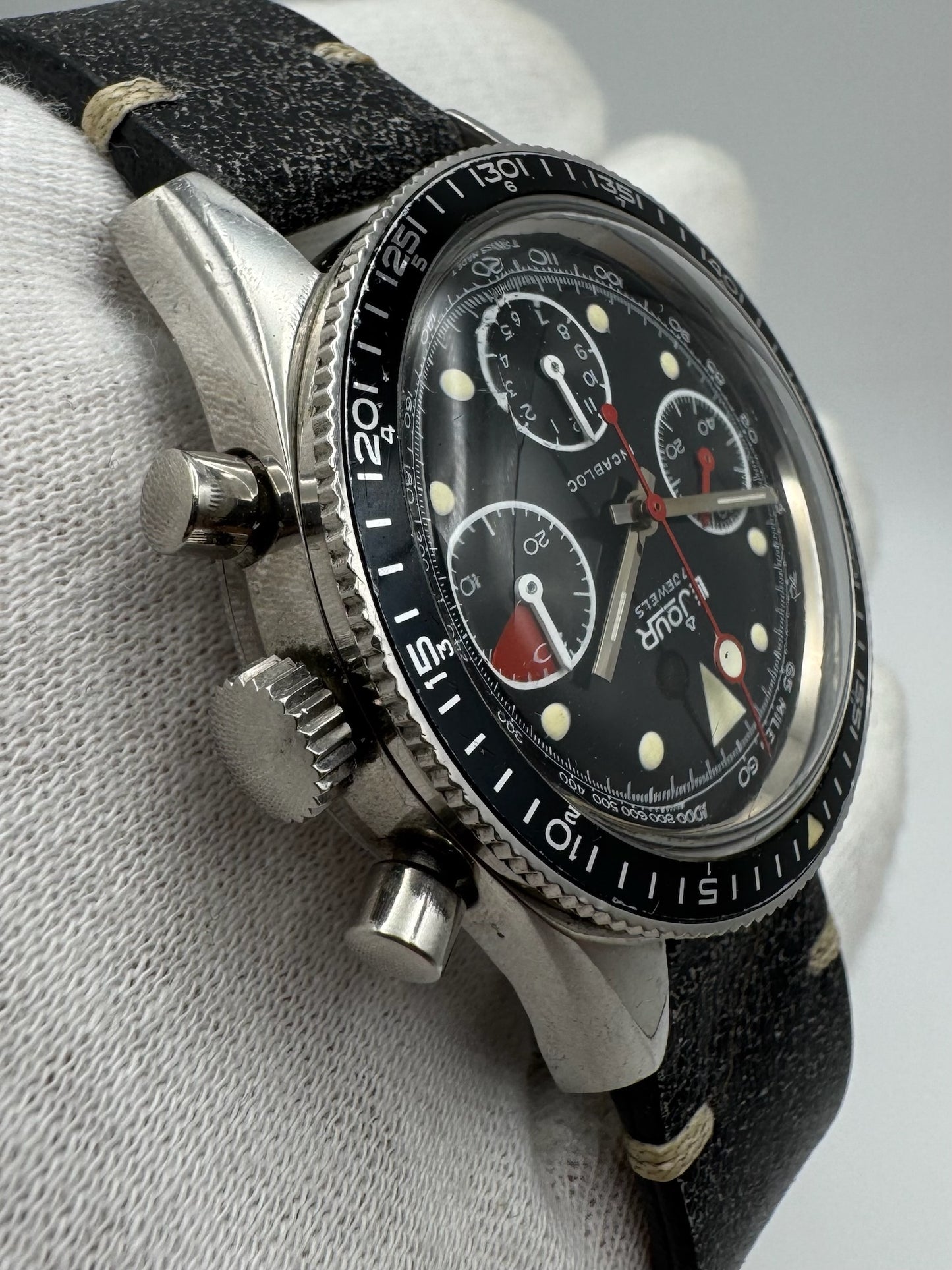 Le Jour Chronograph Vintage Steel 39 Glossy Tritium Dial 1970s