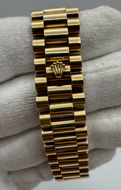 Rolex Day-Date 36 Full Gold OEM Blue Vignette Diamond Dial 1995 (Box & Service Papers/Unpolished)