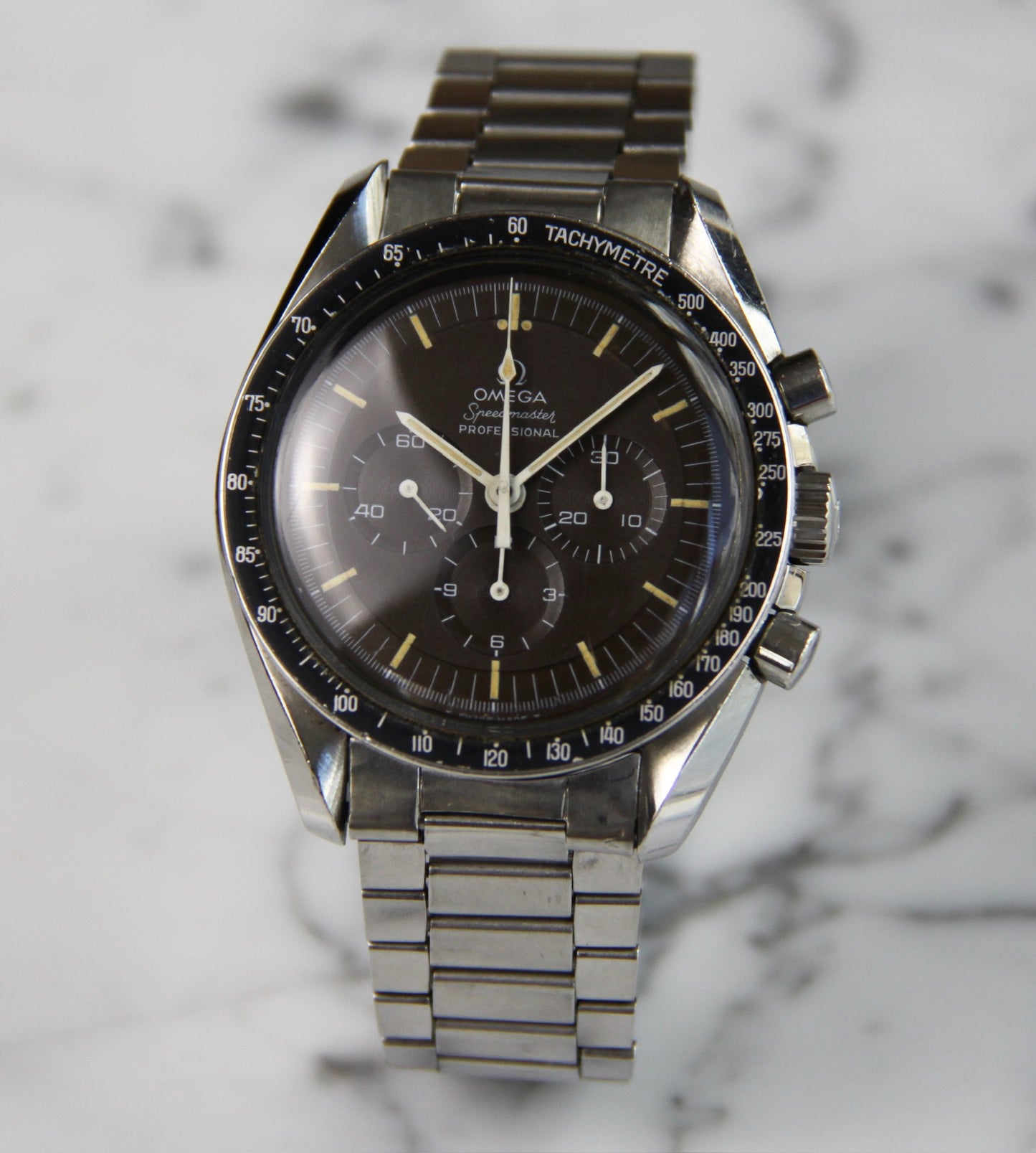 Omega Speedmaster Professional Moonwatch 145.022-69ST Caramel Tropical Dial Yellow Patina 1969 (Full-Set/Unpolished/Serviced)
