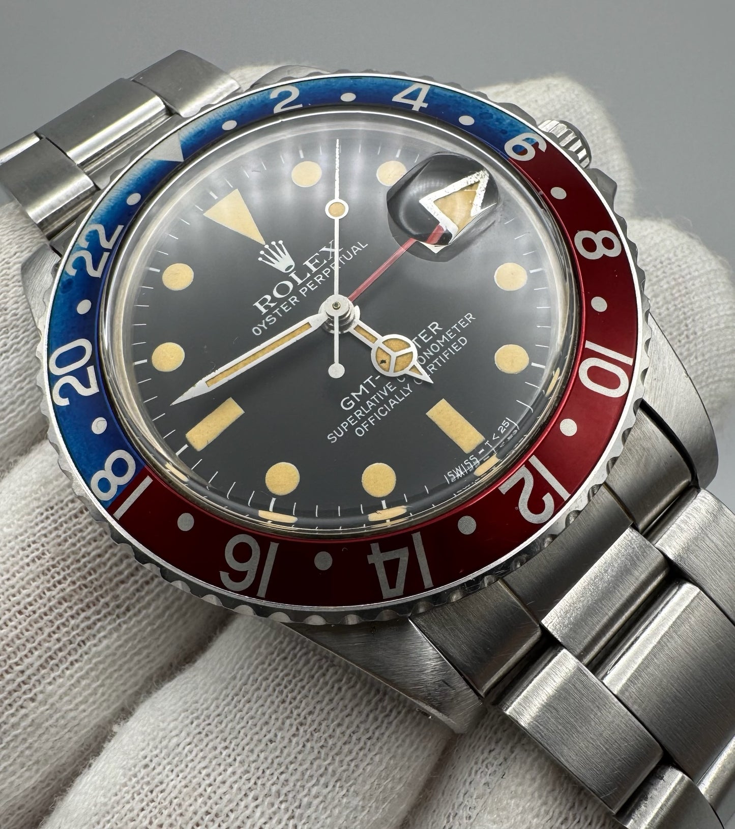 Rolex GMT-Master 16750 Pepsi Matte Dial Yellow Patina 1980 (Full-Set/Unpolished)