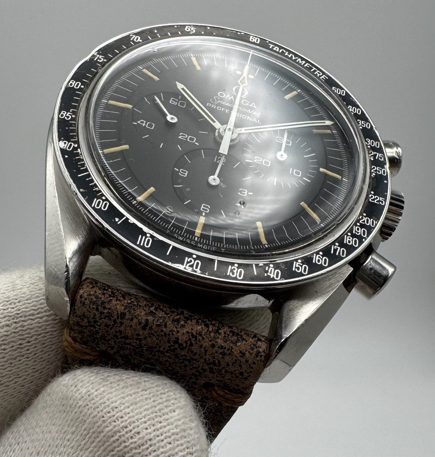 Omega Speedmaster Professional Moonwatch Steel Step Dial Yellow Patina 1969 (Serviced)
