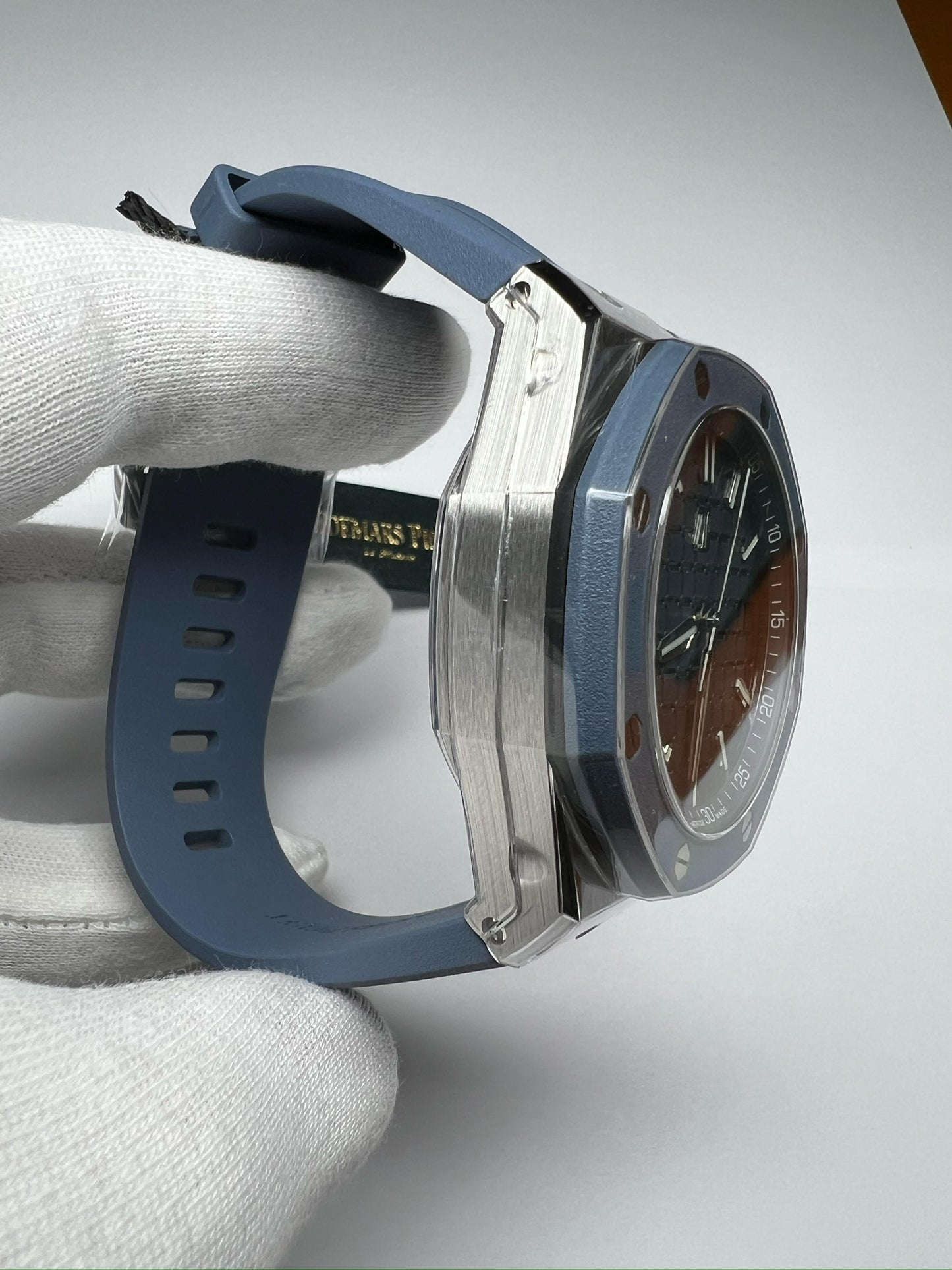 Audemars Piguet Royal Oak Offshore 43 Blue Dial 2025 (Full-Set/Unworn)