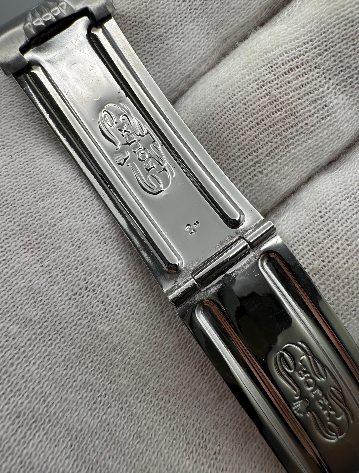 Rolex GMT-Master 1675 PCG Jubilee Glossy Gilt Chapter Ring/Exclamation Point 1960 (Serviced)