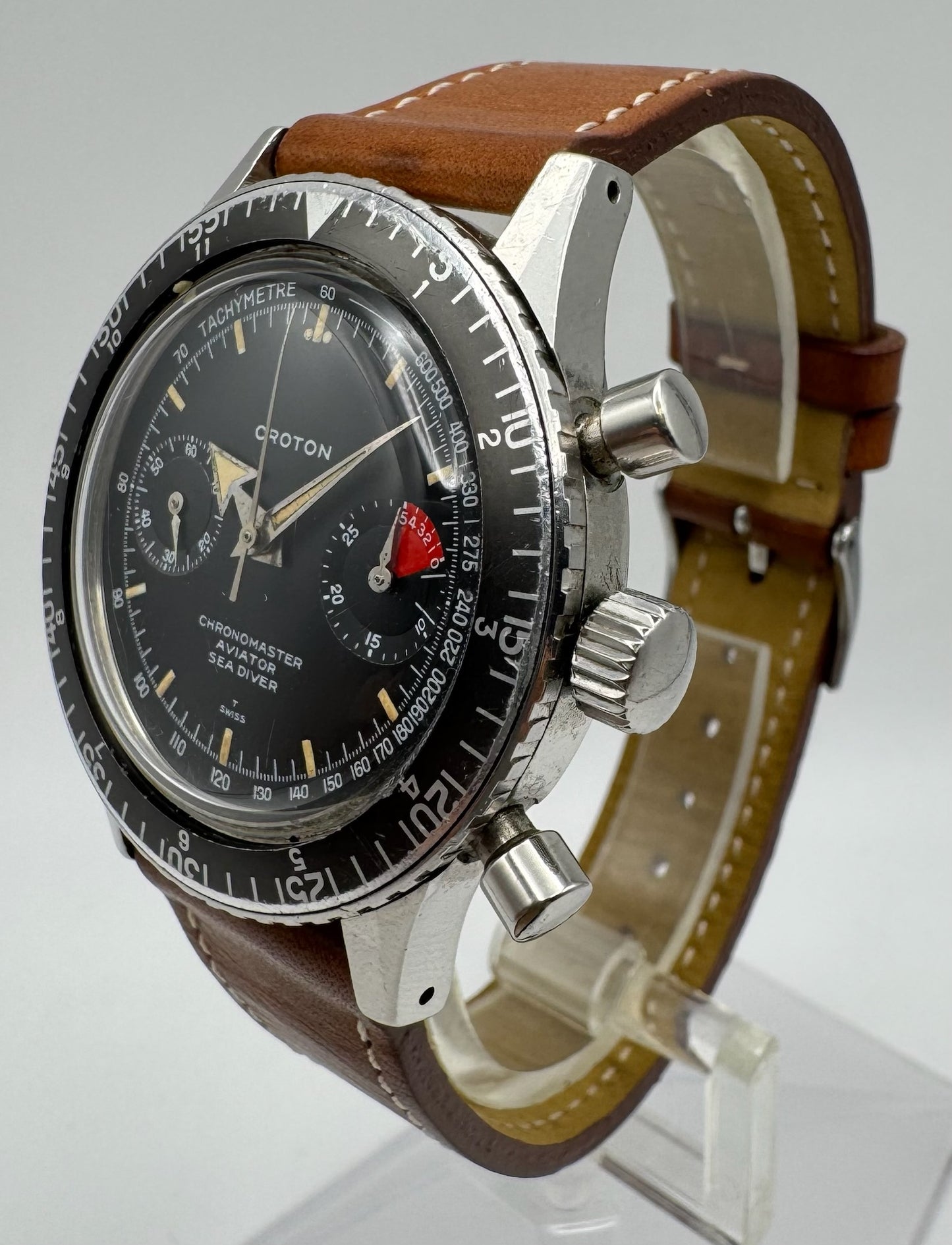 Croton Aviator Sea Diver Chronograph Manual Winding Yellow Patina Broad Arrow Hands Faded Bezel 1960s (Unpolished)