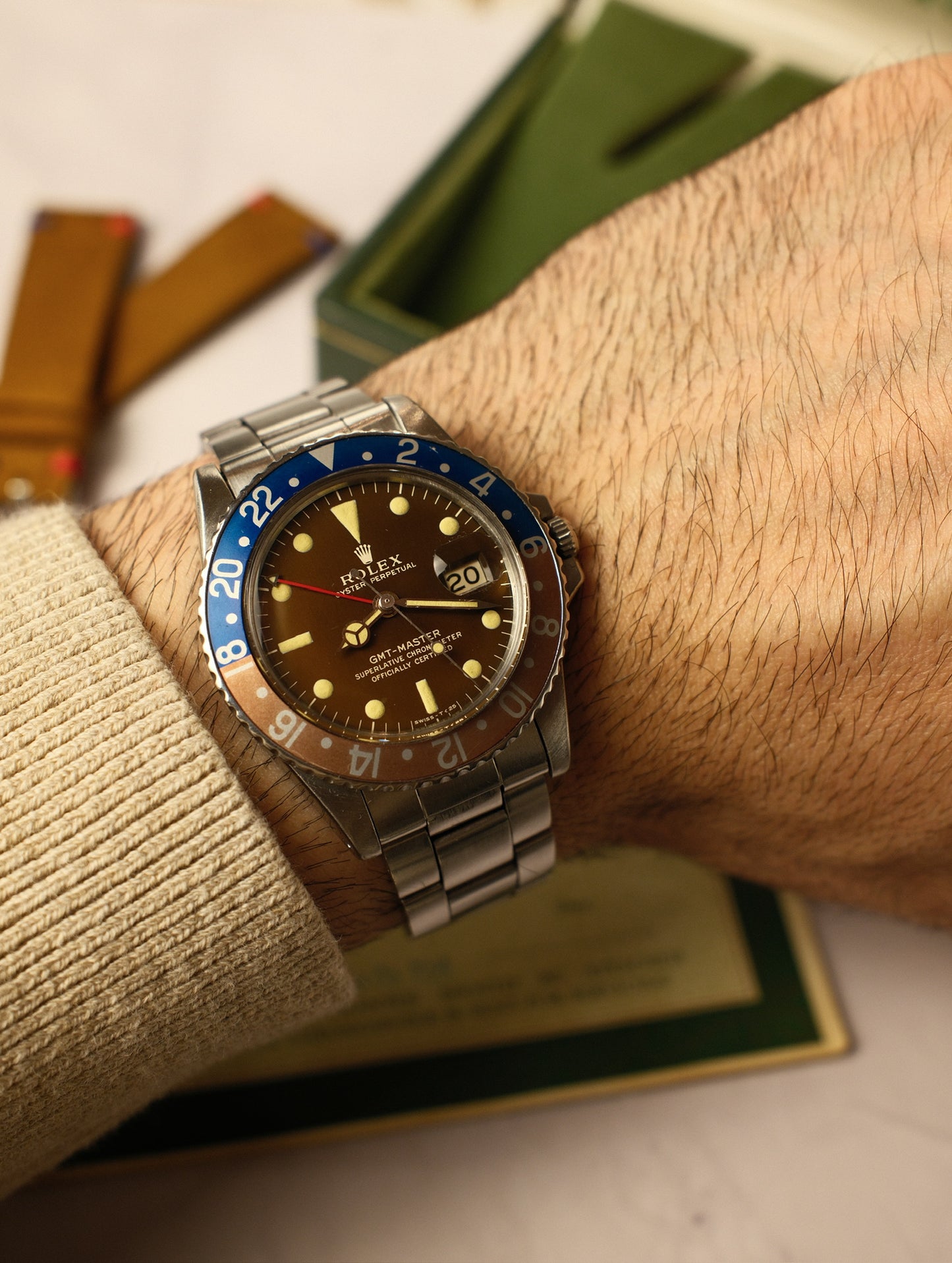 Rolex GMT-Master 1675 Glossy Gilt Tropical Dial Extremely Rare B+P 1966 (Full-Set/Serviced)