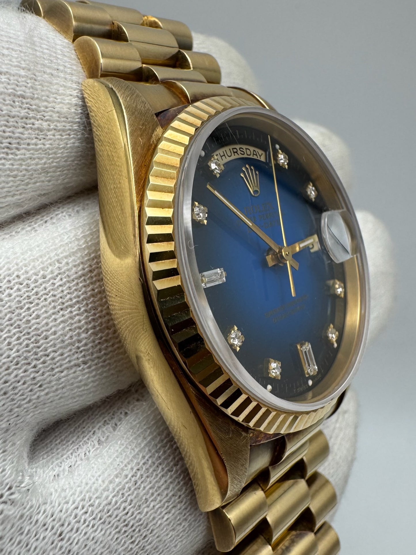 Rolex Day-Date 36 Full Gold OEM Blue Vignette Diamond Dial 1995 (Box & Service Papers/Unpolished)