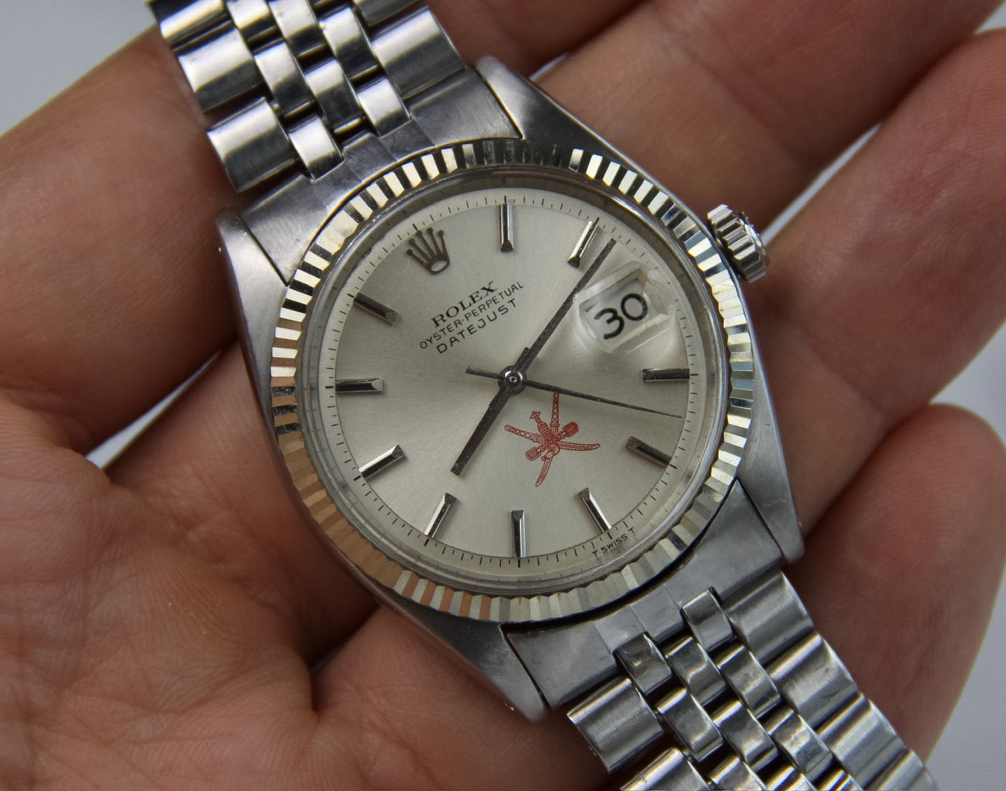 Rolex Datejust 36 1601 Red Khanjar Sultanate Of Oman Logo Silver Dial No Lume 1971 (Serviced)