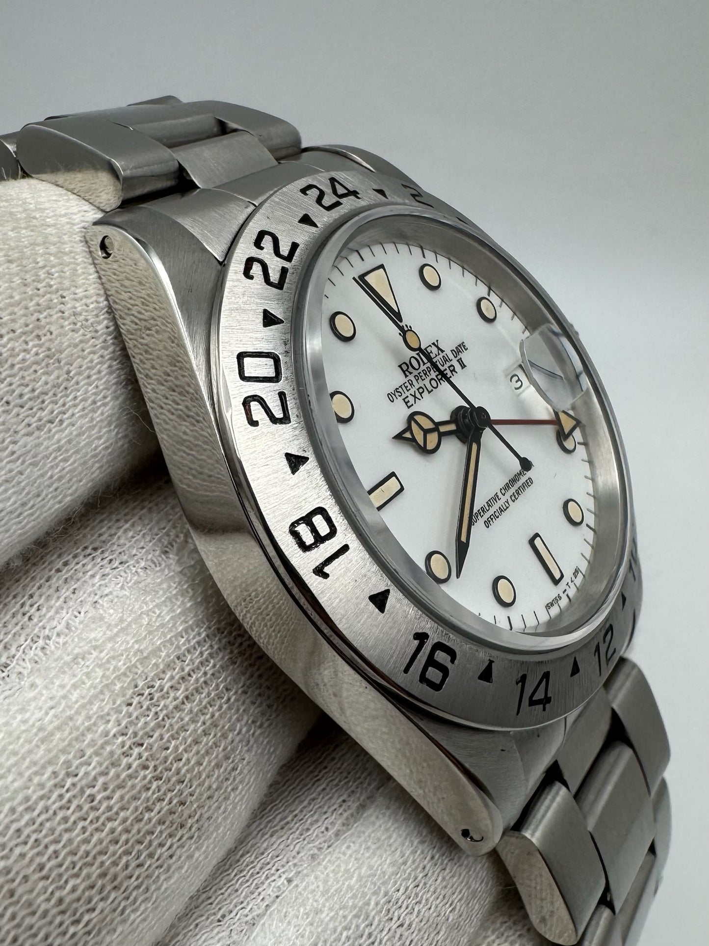 Rolex Explorer II Polar “Chicchi Di Mais” Full Steel 1990 Porcelain Dial Yellow Patina (Serviced)