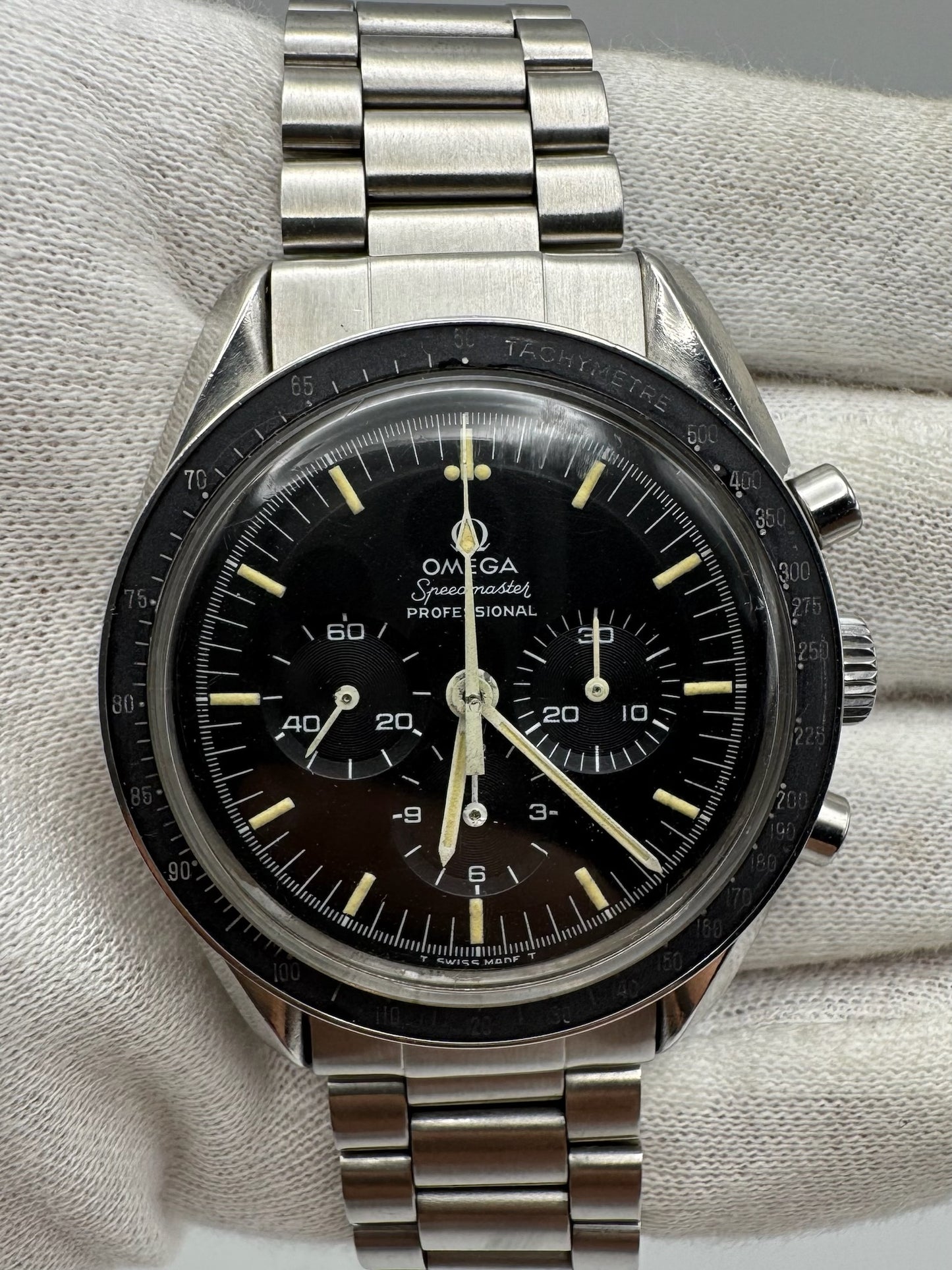 Omega Speedmaster Professional Moonwatch Full Steel Ghost Bezel Yellow Patina Step Dial 1969 (Serviced)
