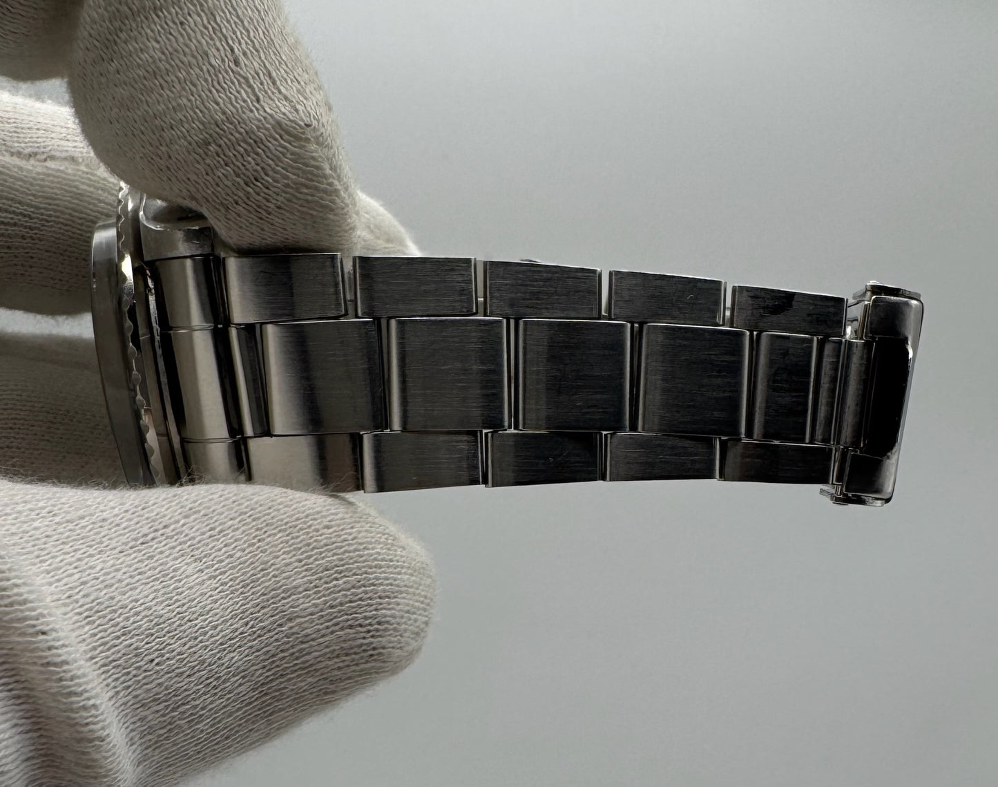 Rolex Submariner Date 1680 Red Yellow Patina 1970 (Full-Set/Unpolished)