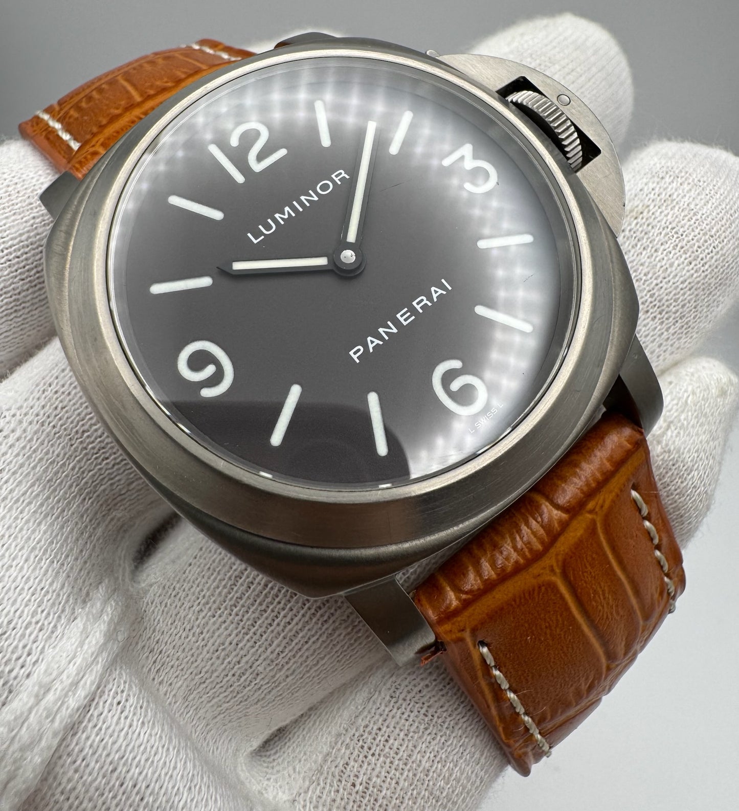 Panerai Luminor Base PAM116 Titanium Tobacco Dial 2002 (Full-Set/Serviced)