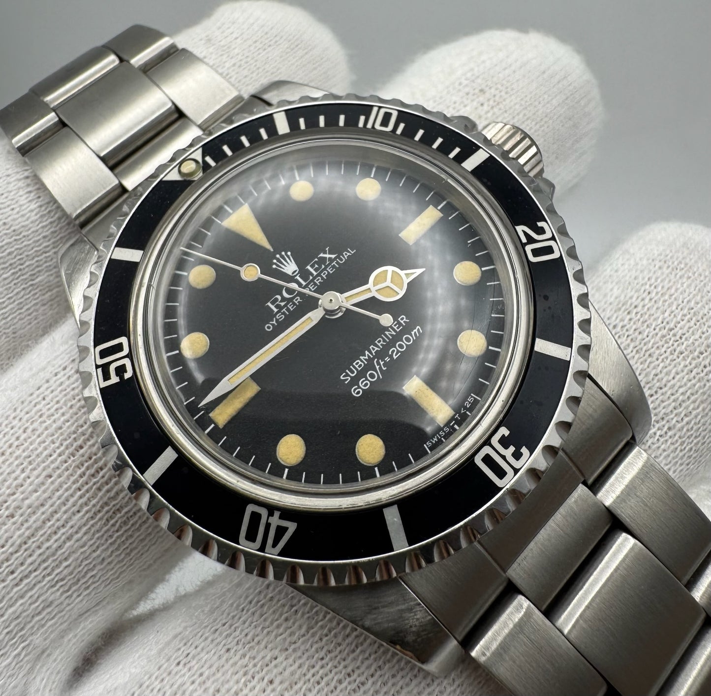 Rolex Submariner (No Date) 5513 Maxi Dial Yellow Patina 1982 (Full-Set/Unpolished/Serviced)