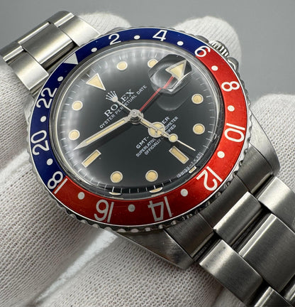 Rolex GMT-Master 16750 Pepsi Bezel Yellow Patina 1986 (Full-Set/Serviced)