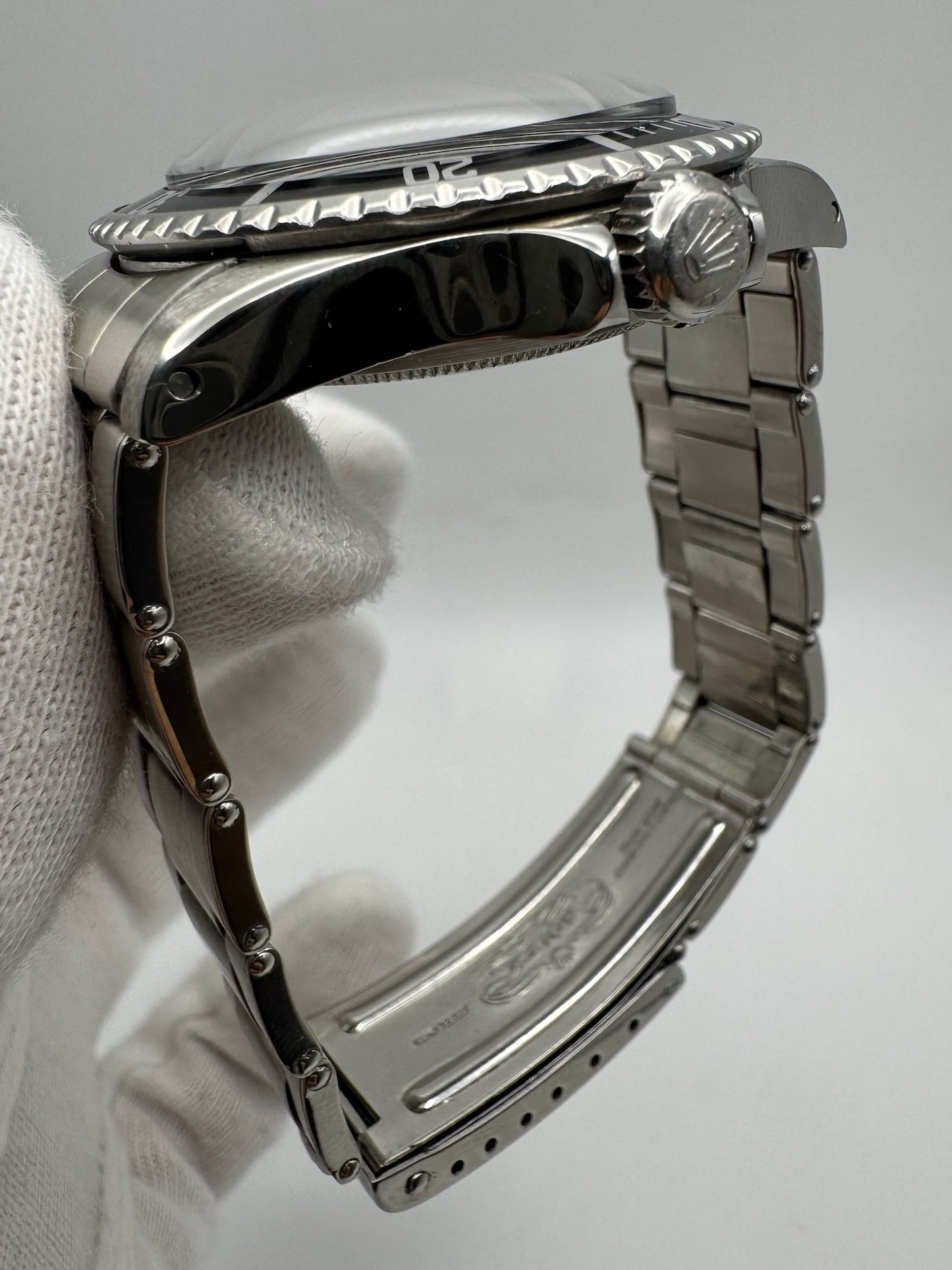 Rolex Submariner (No Date) 5512 "Meters First" Yellow Patina Zinc Sulfide Fat Font Insert 1967 (Full-Set/Mint/Serviced)