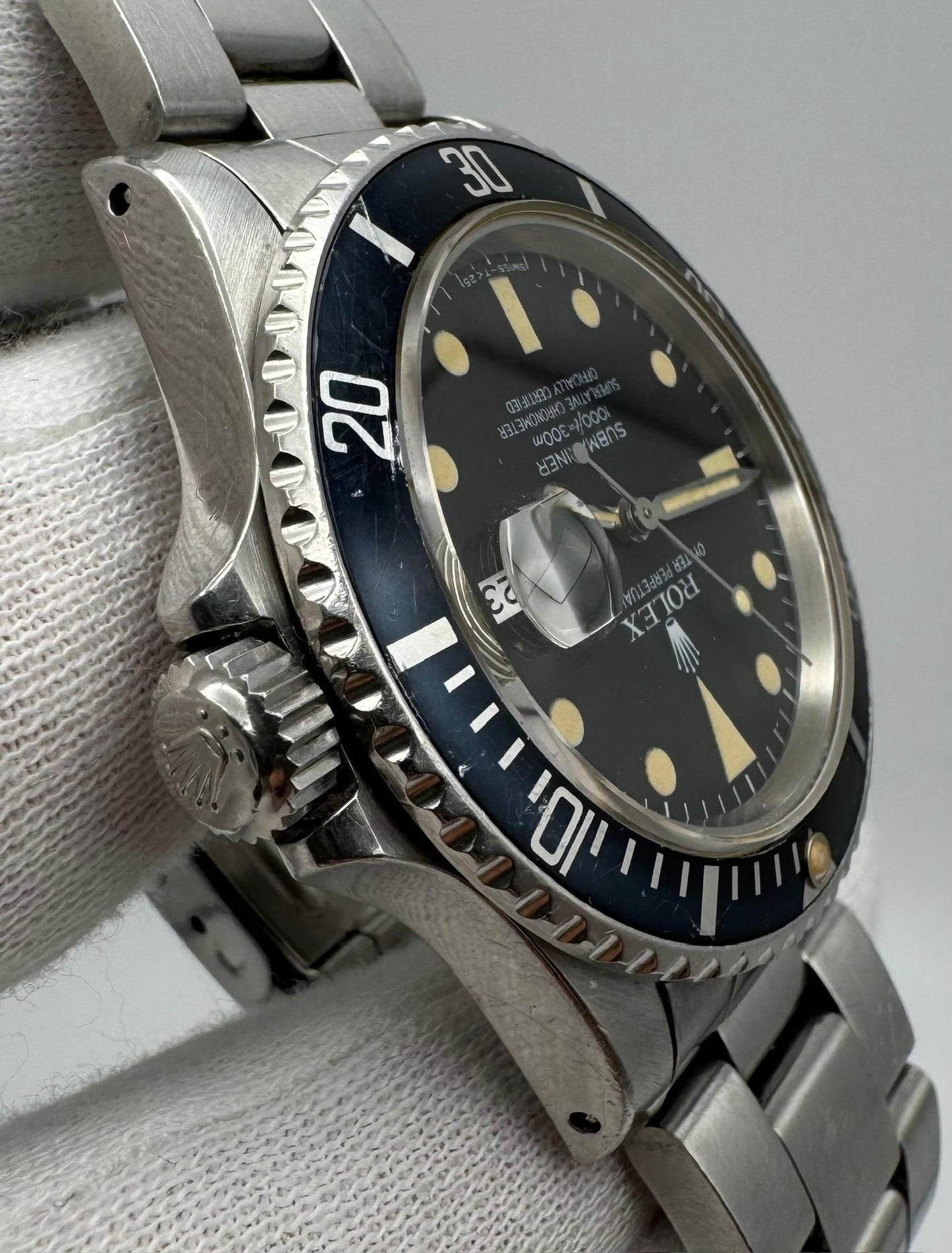 Rolex Submariner Date 16800 Matte Dial Heavy Patina 1982 (Full-Set/Unpolished/Serviced)