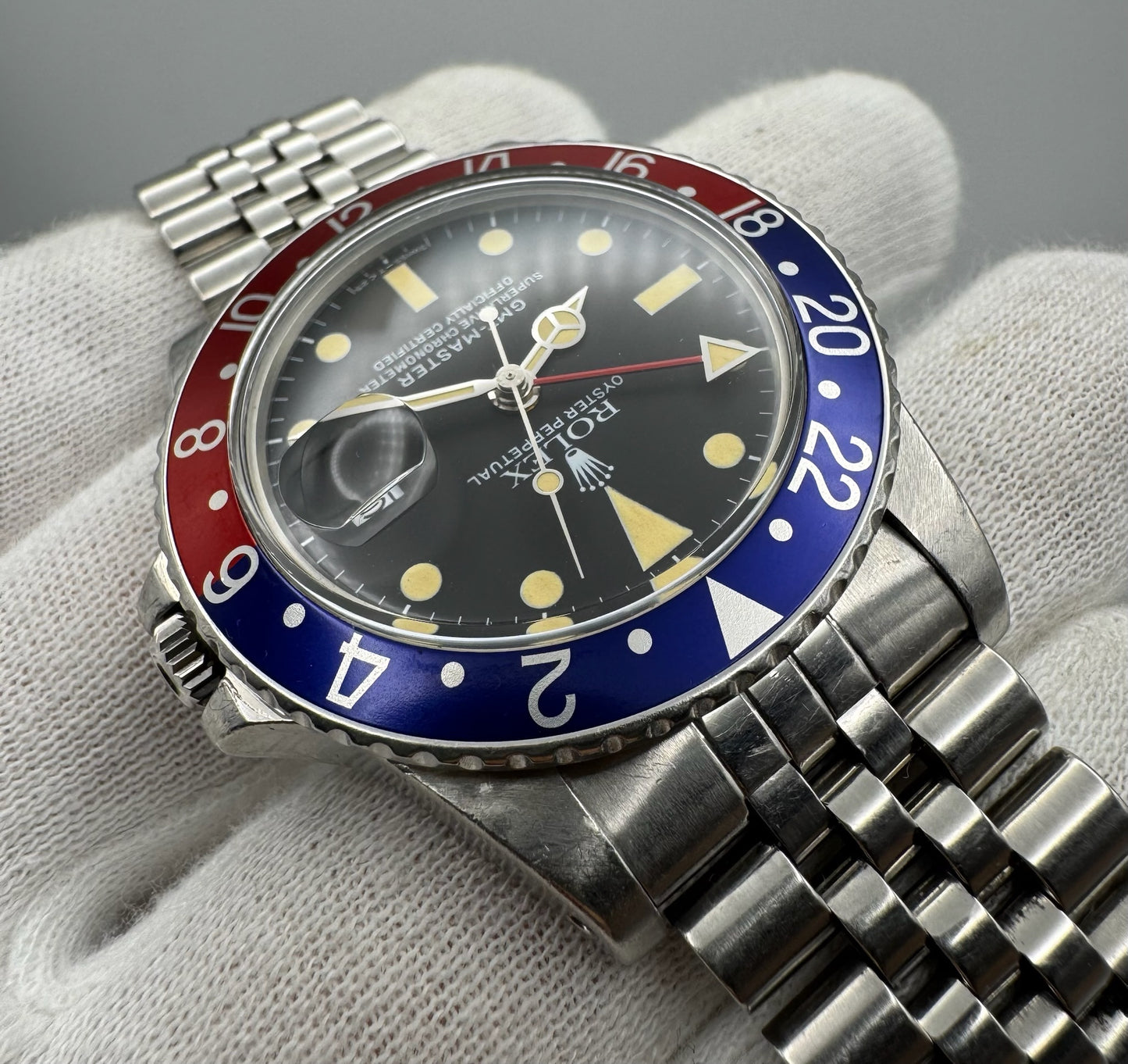 Rolex GMT-Master 16750 MK1 Matte Dial Yellow Patina Pepsi Jubilee 1983 (Full-Set/Serviced)